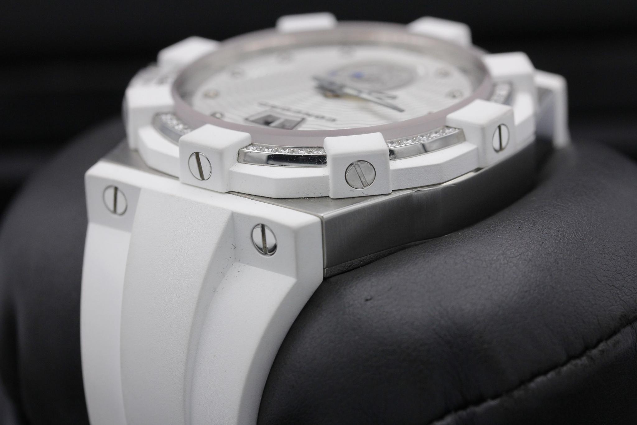 Watch Image 5
