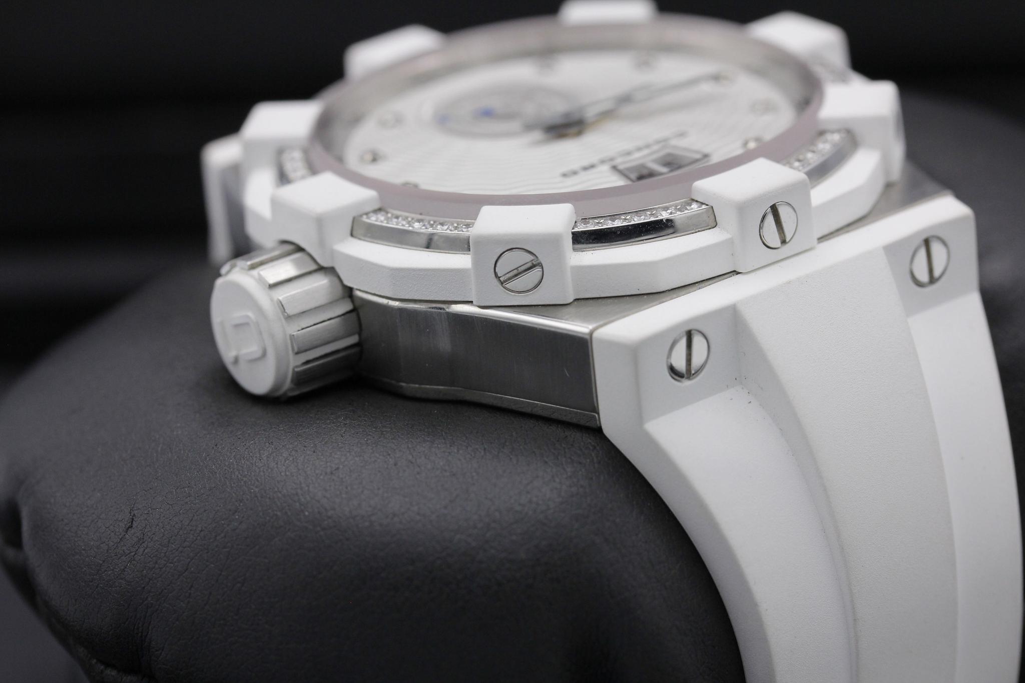 Watch Image 4