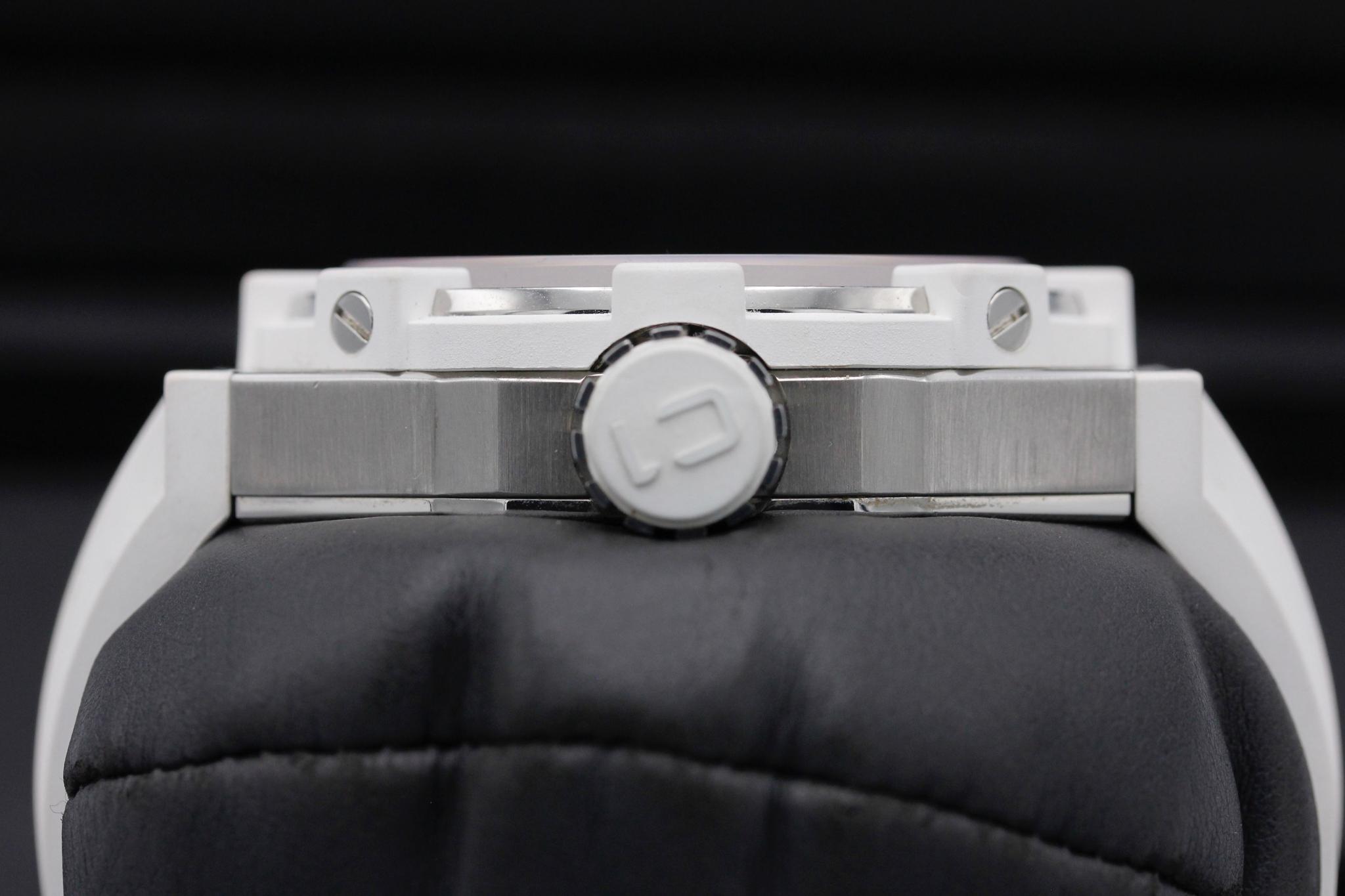 Watch Image 3