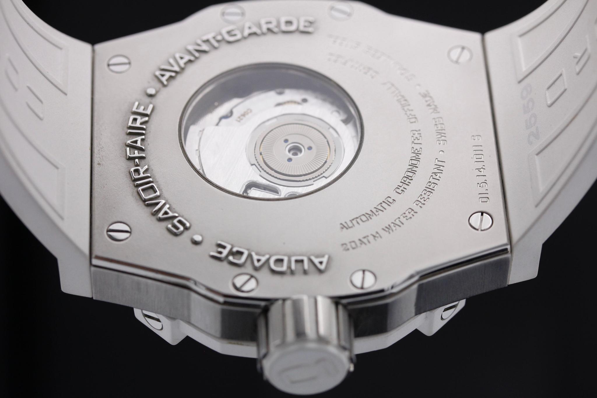 Watch Image 7