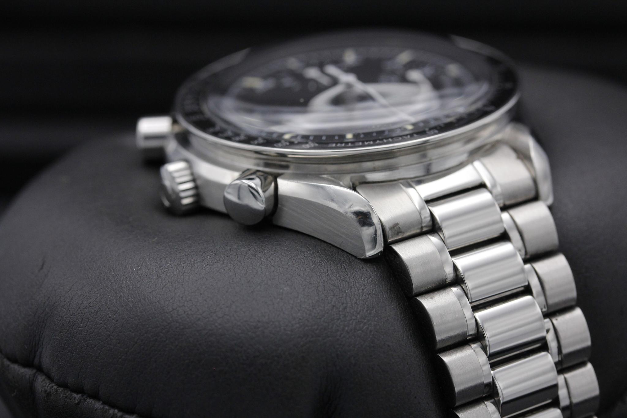 Watch Image 4