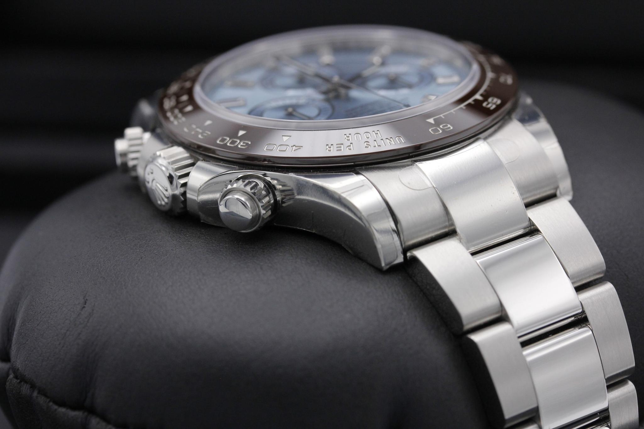 Watch Image 4