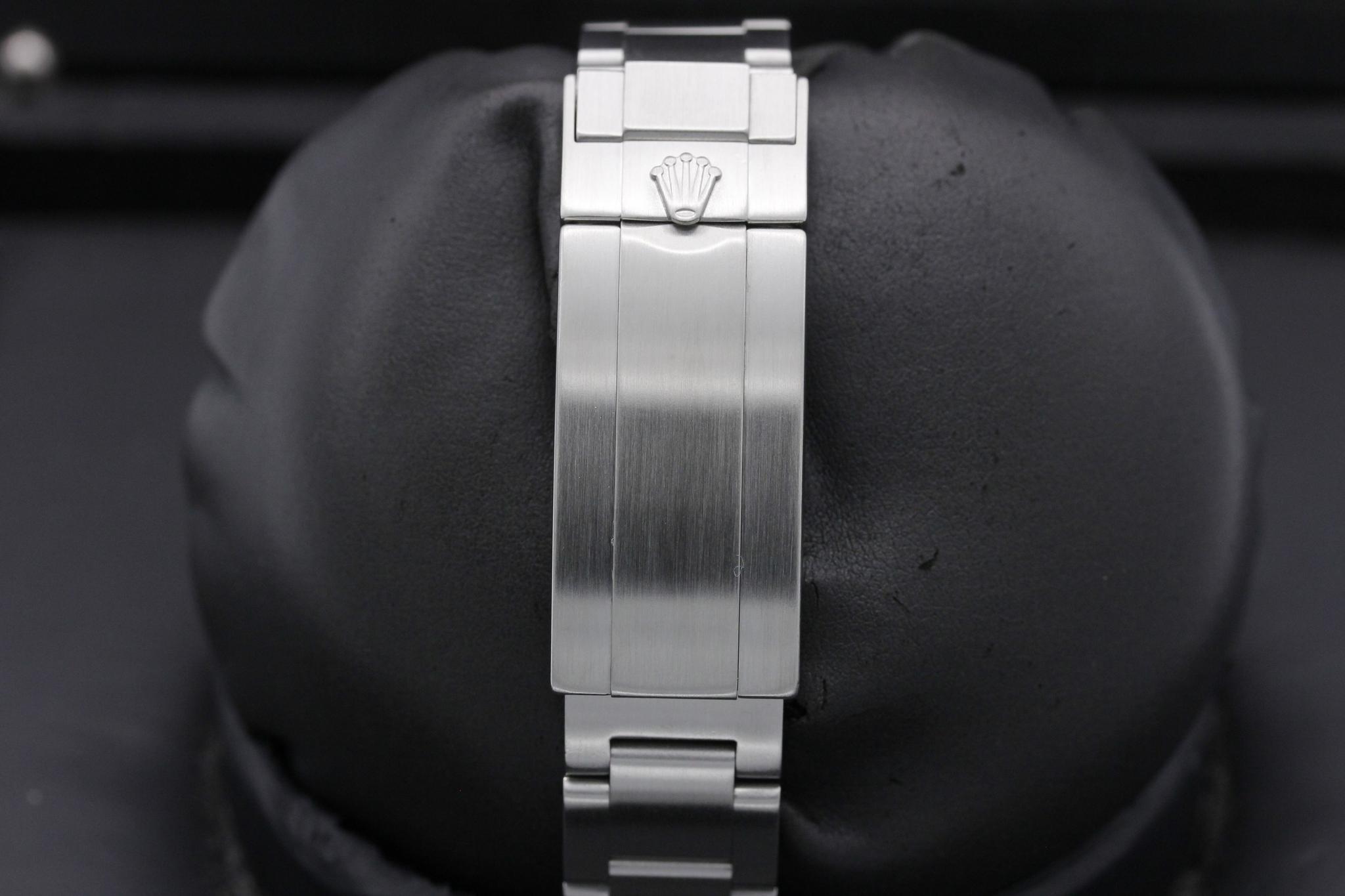 Watch Image 8