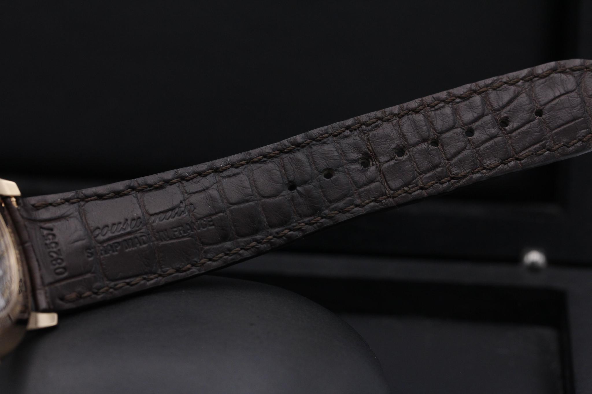 Watch Image 11