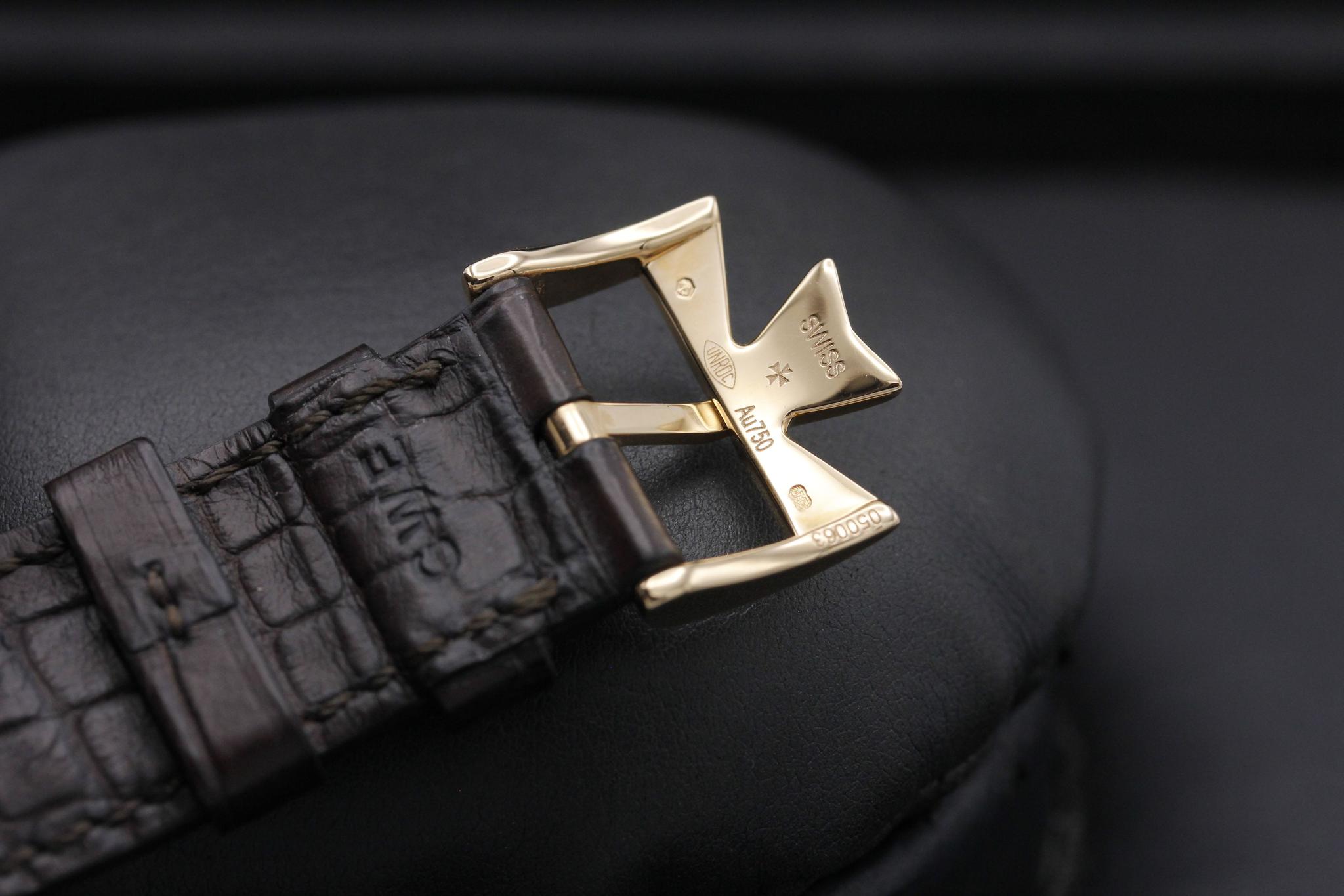 Watch Image 9