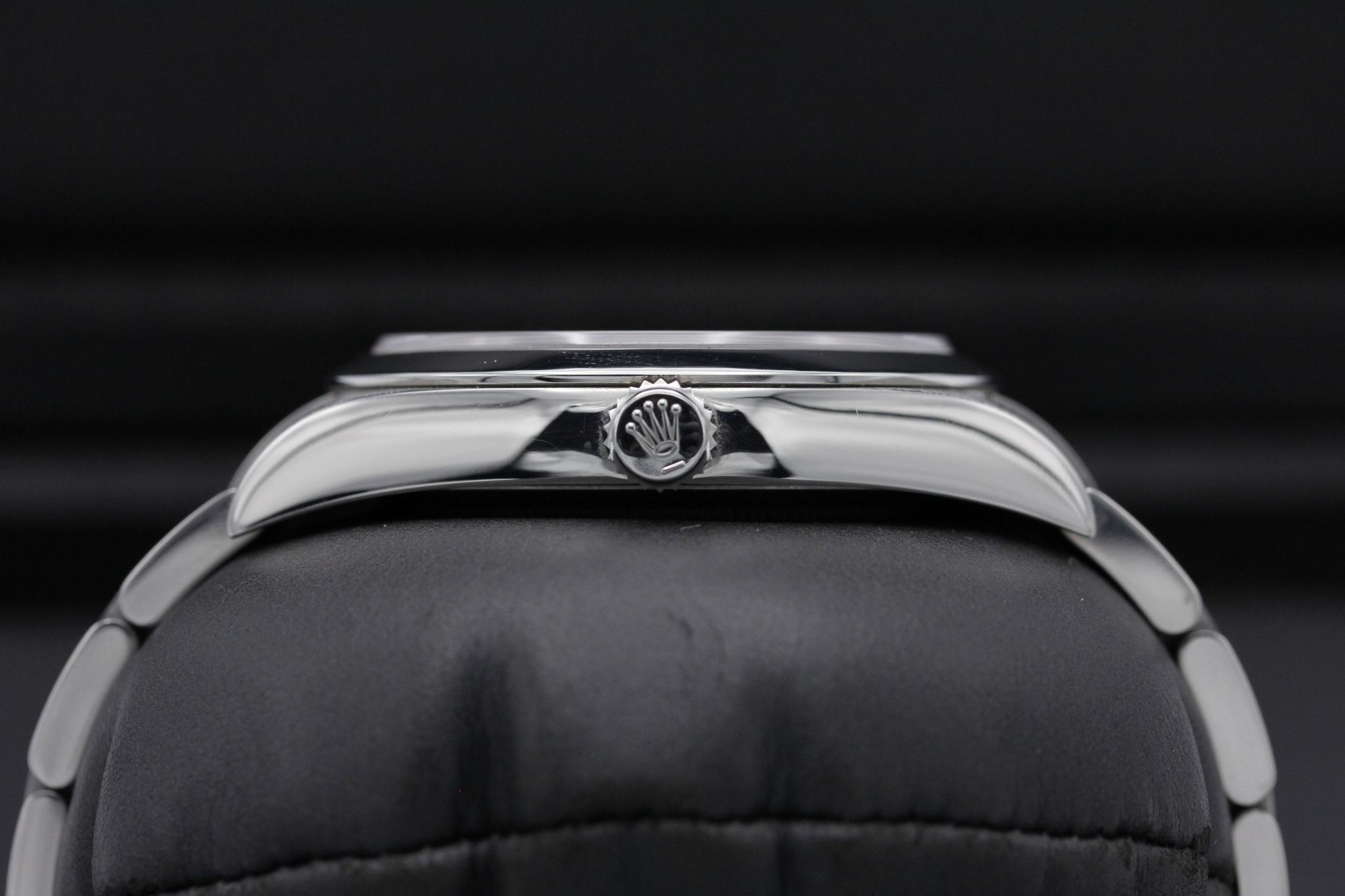 Watch Image 3