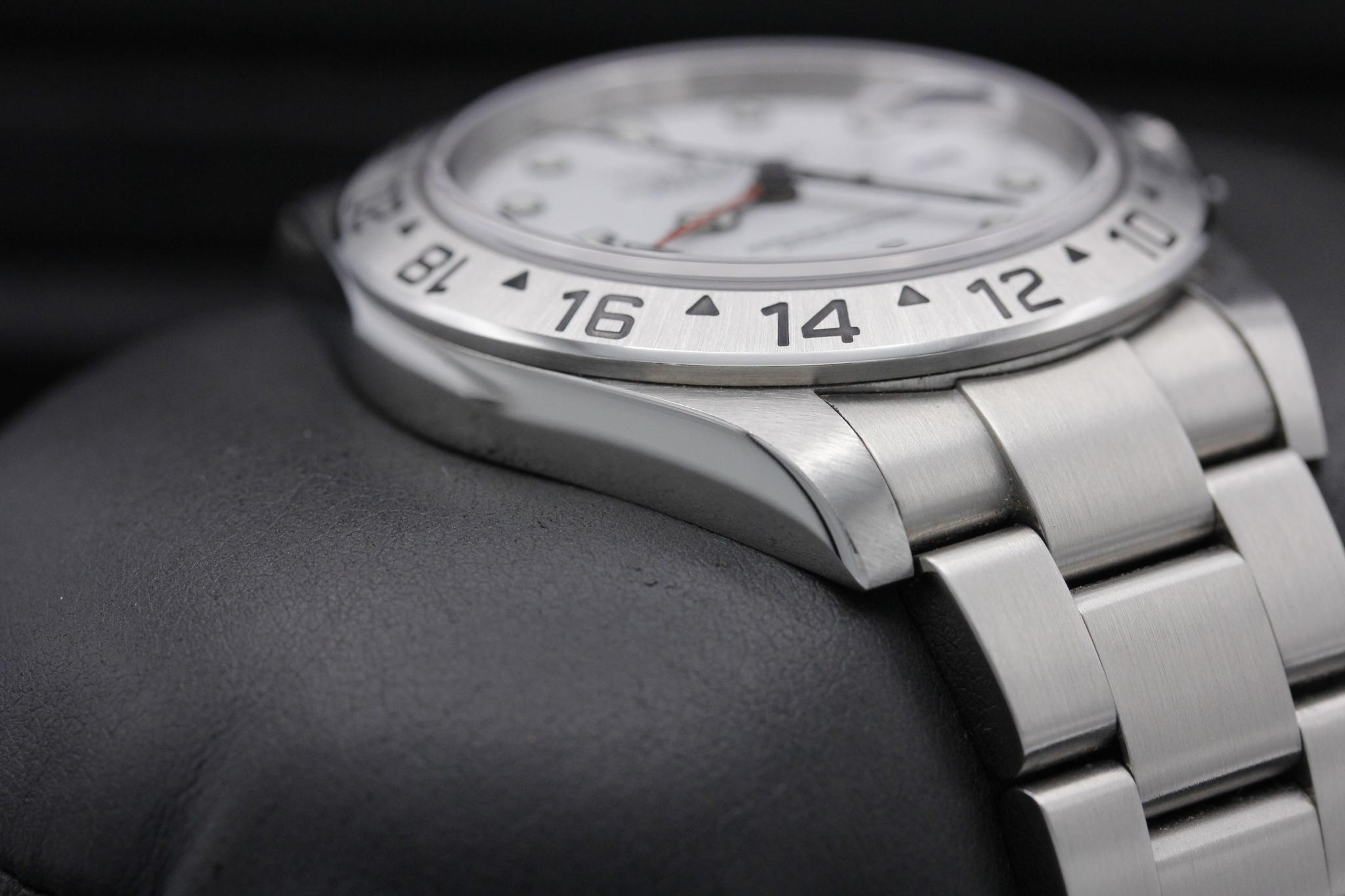 Watch Image 6