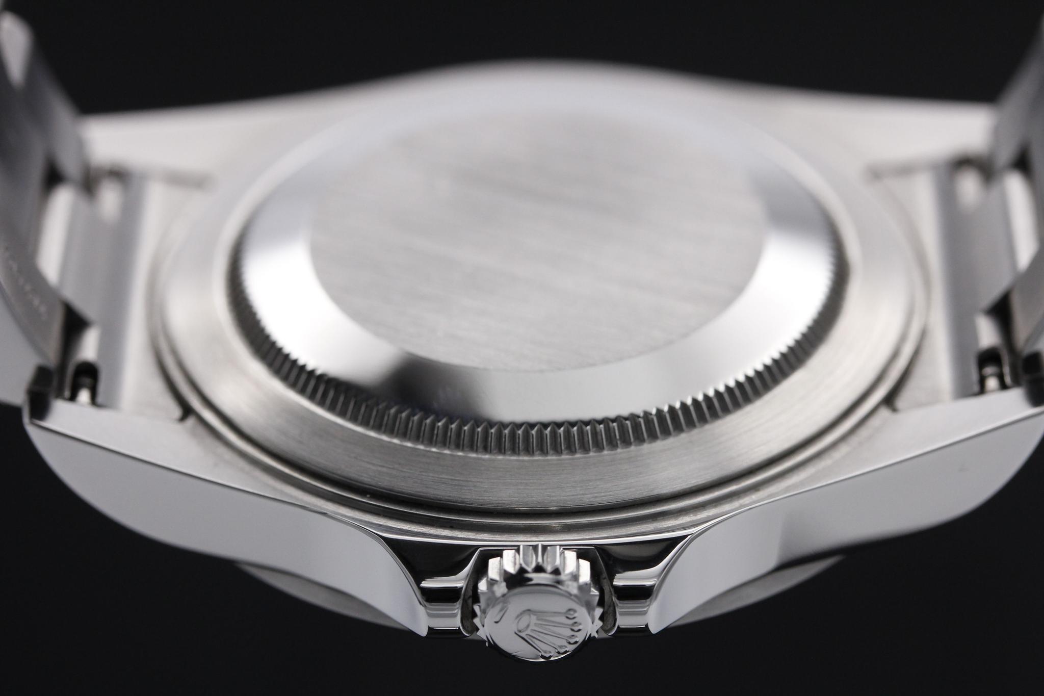 Watch Image 7