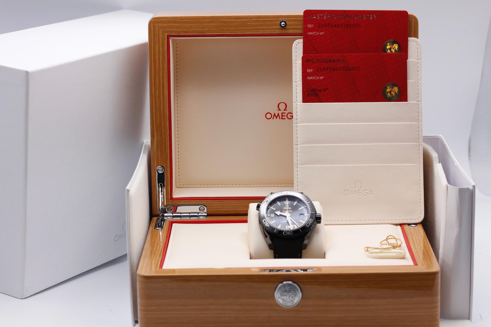 Watch Image 11