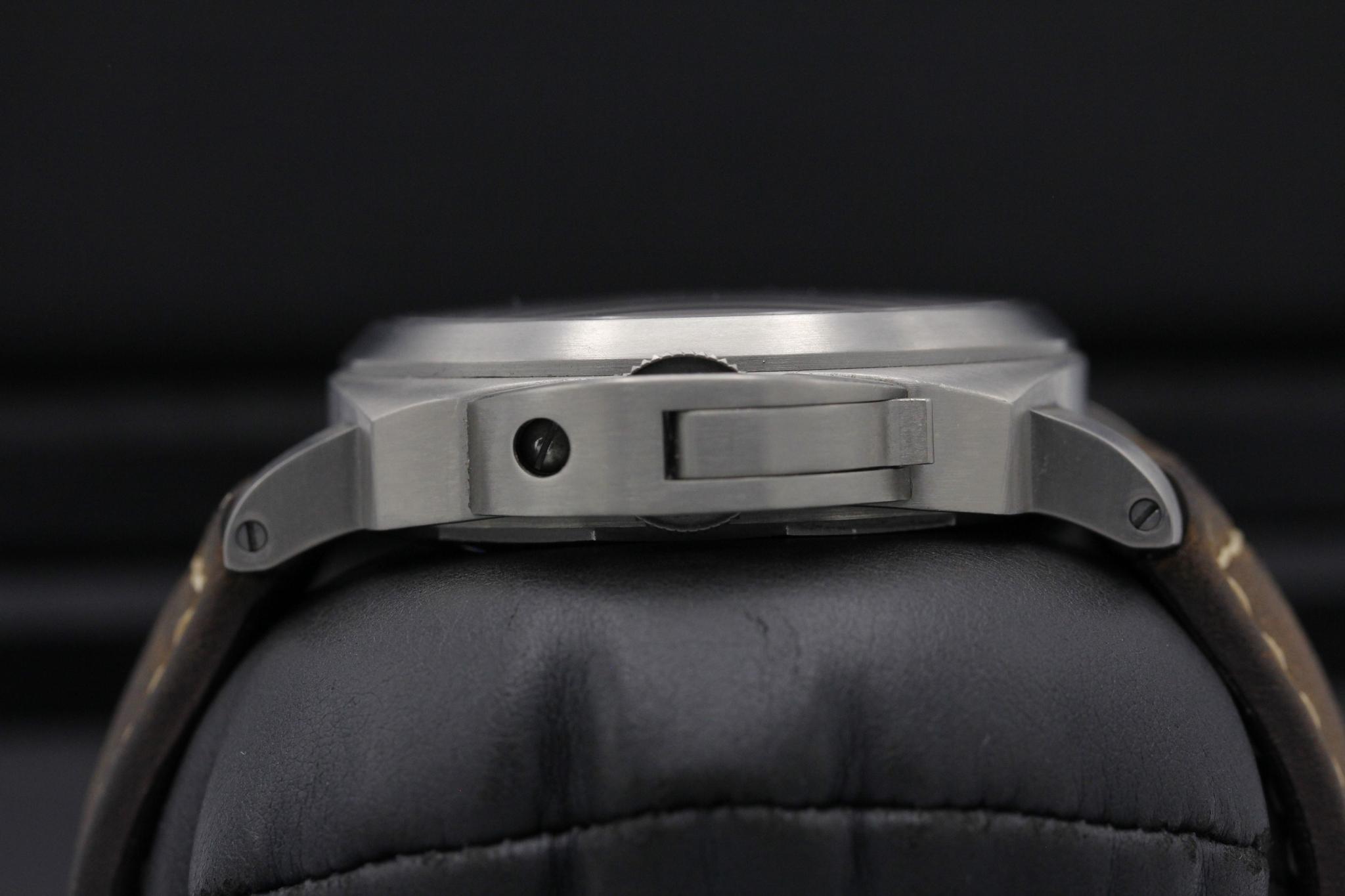 Watch Image 3