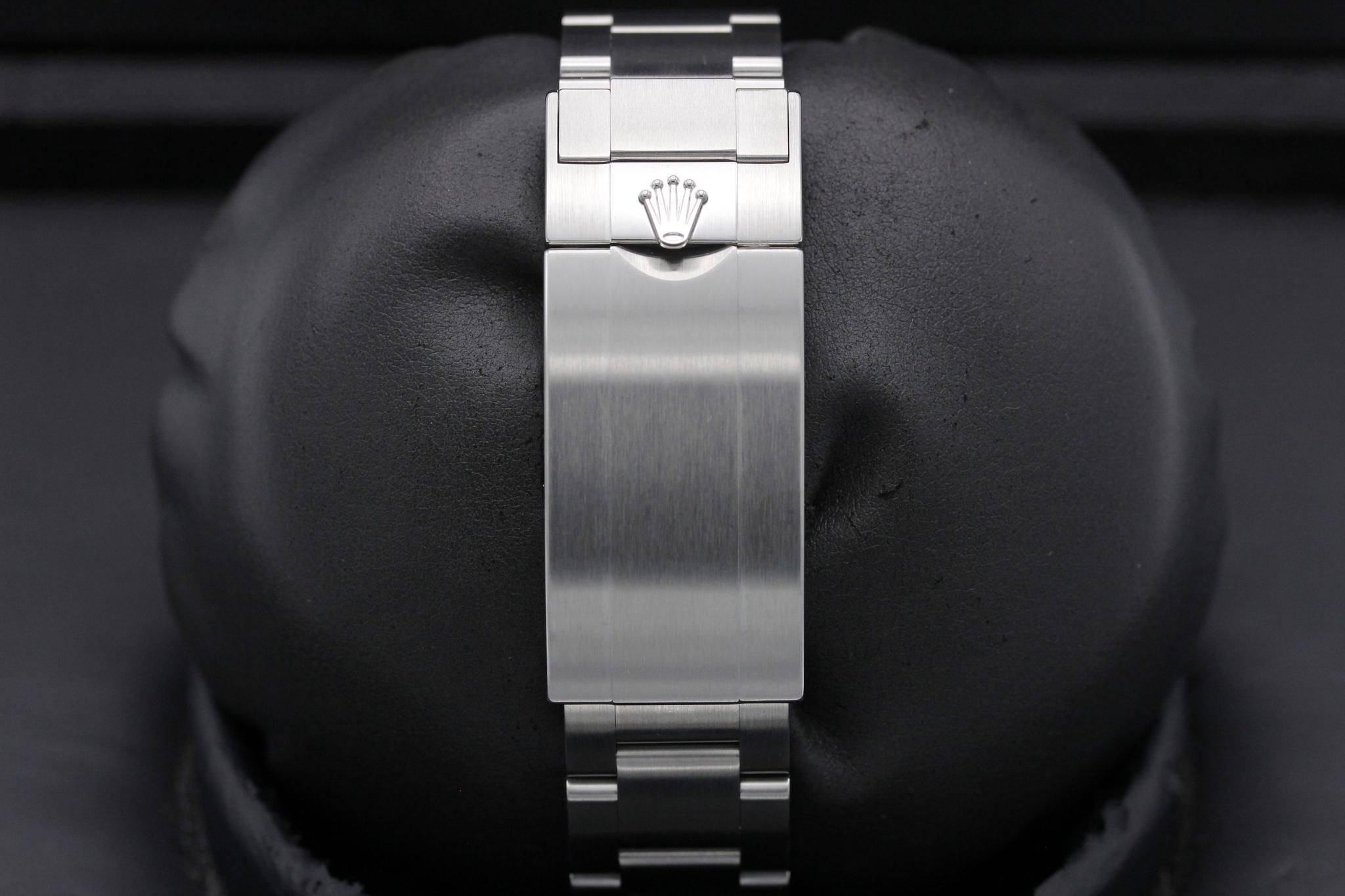 Watch Image 8