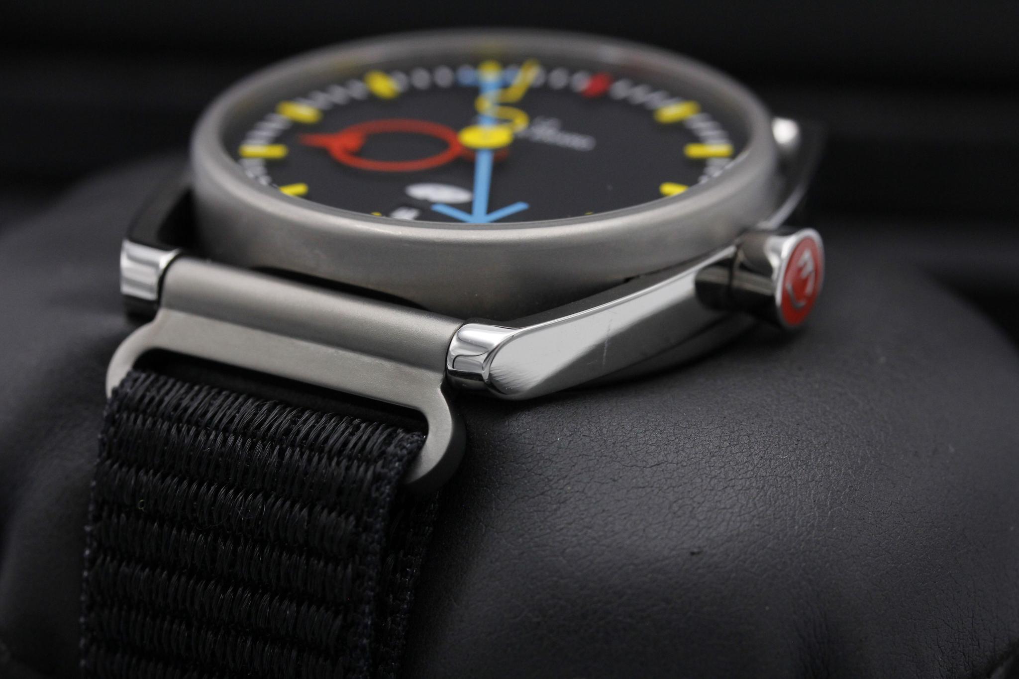 Watch Image 2