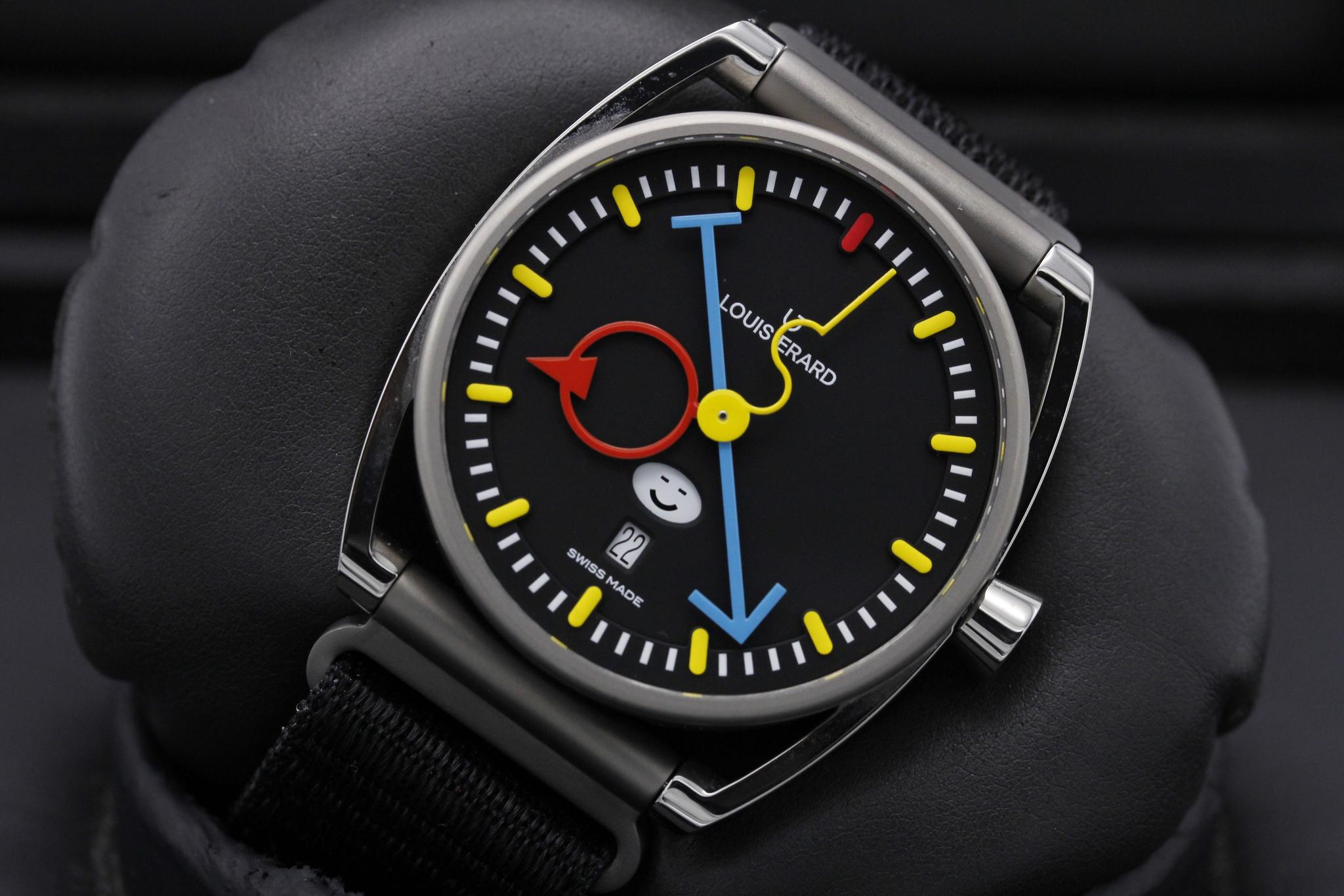 Watch Image 10