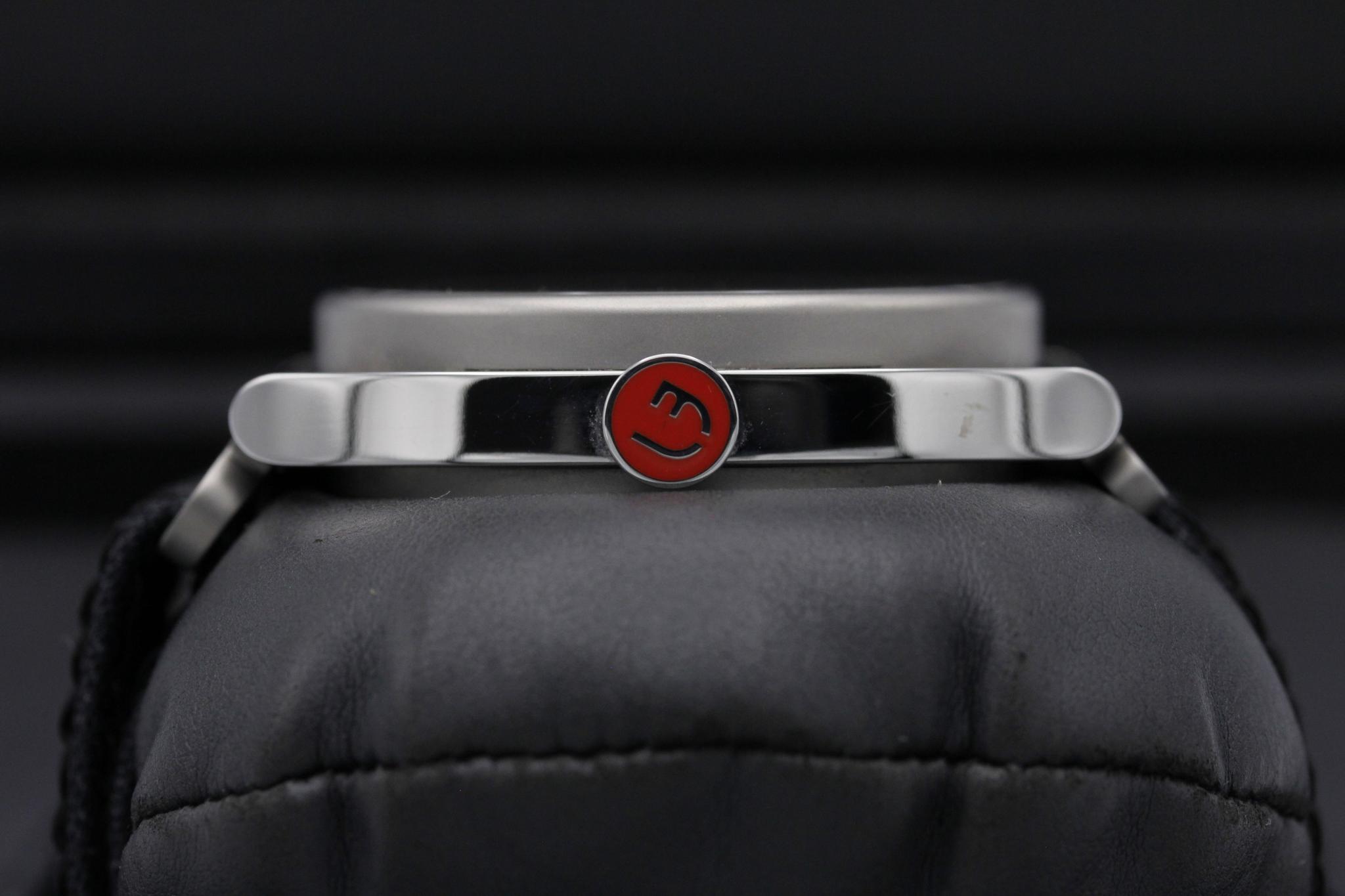 Watch Image 3