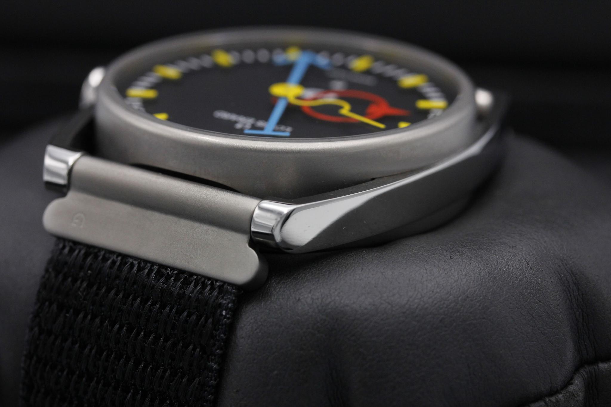 Watch Image 5