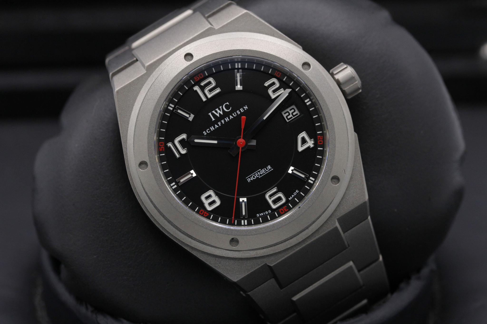 Watch Image 9