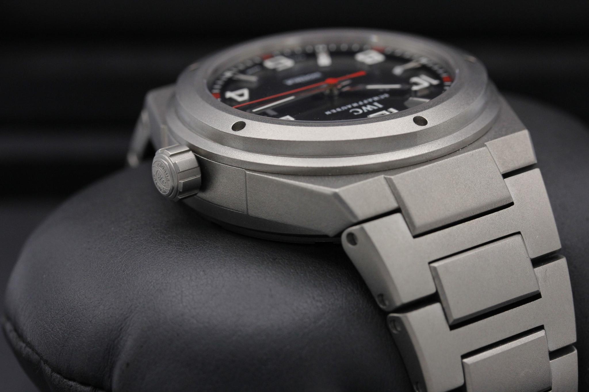 Watch Image 4