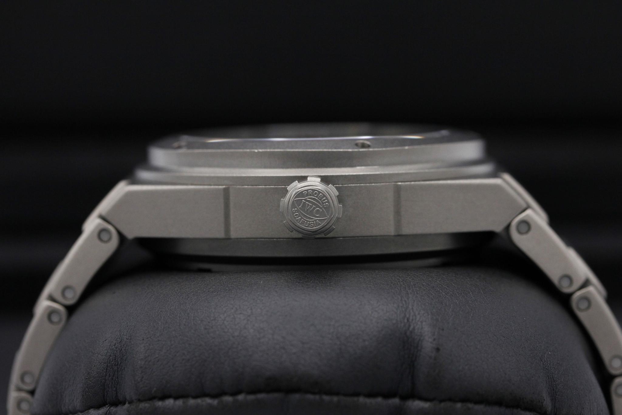 Watch Image 3