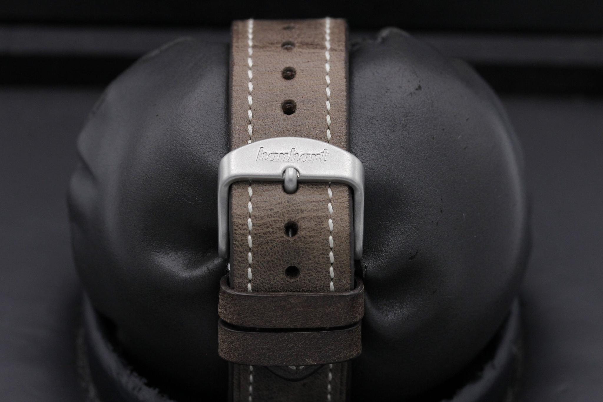 Watch Image 8