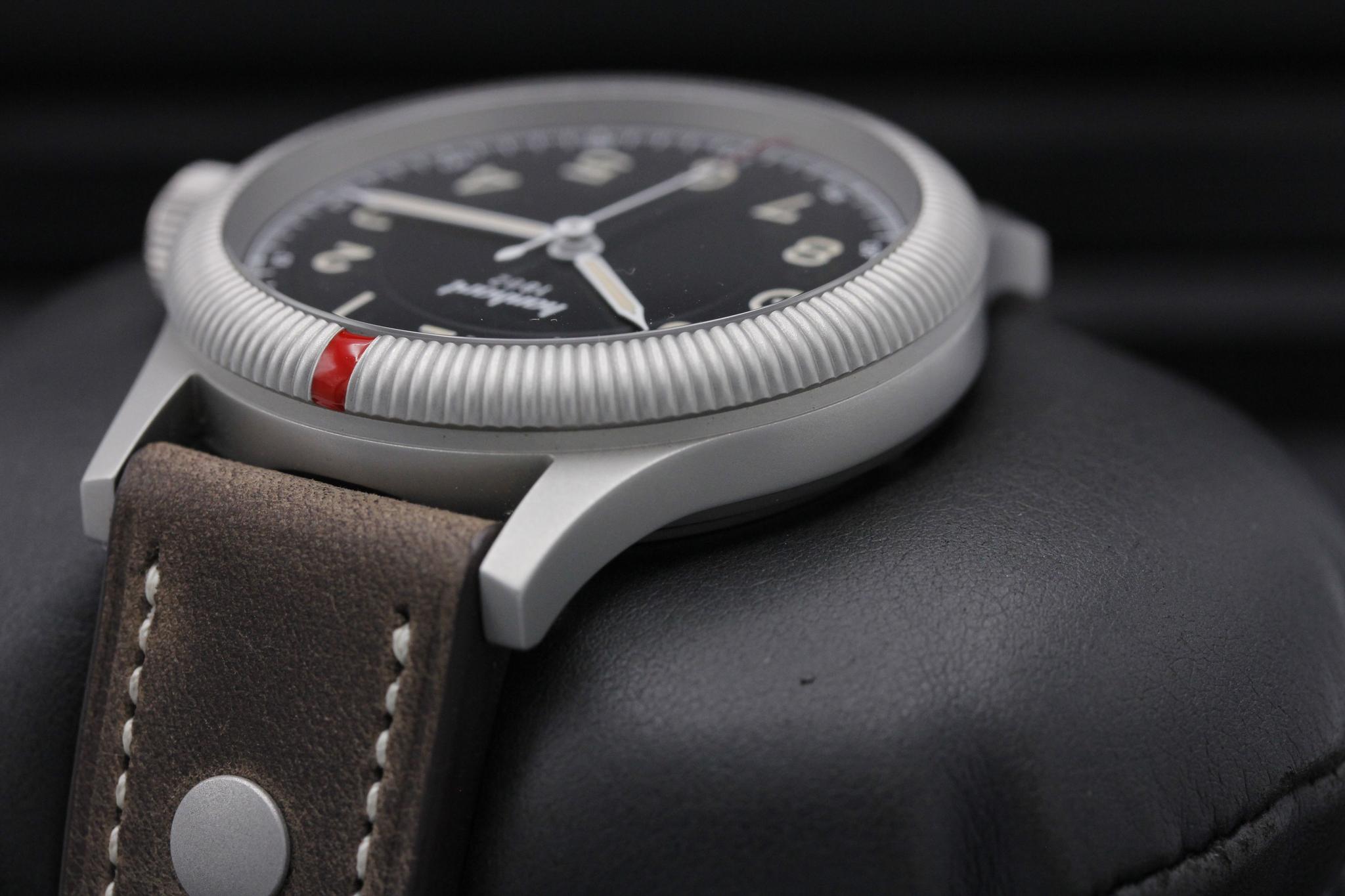 Watch Image 5