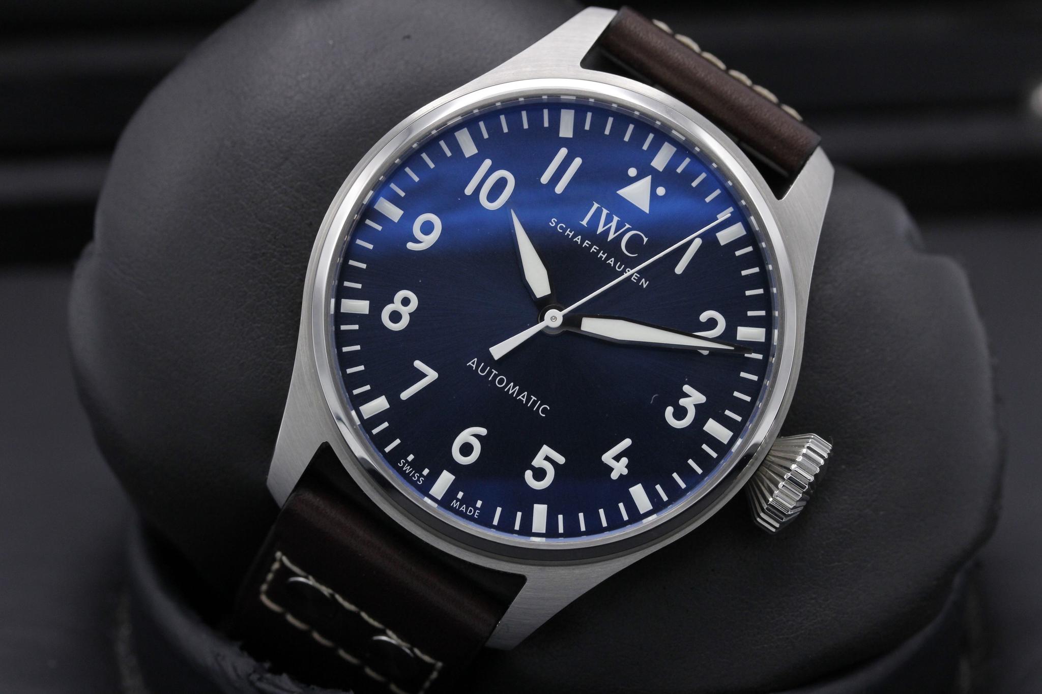 Watch Image 10