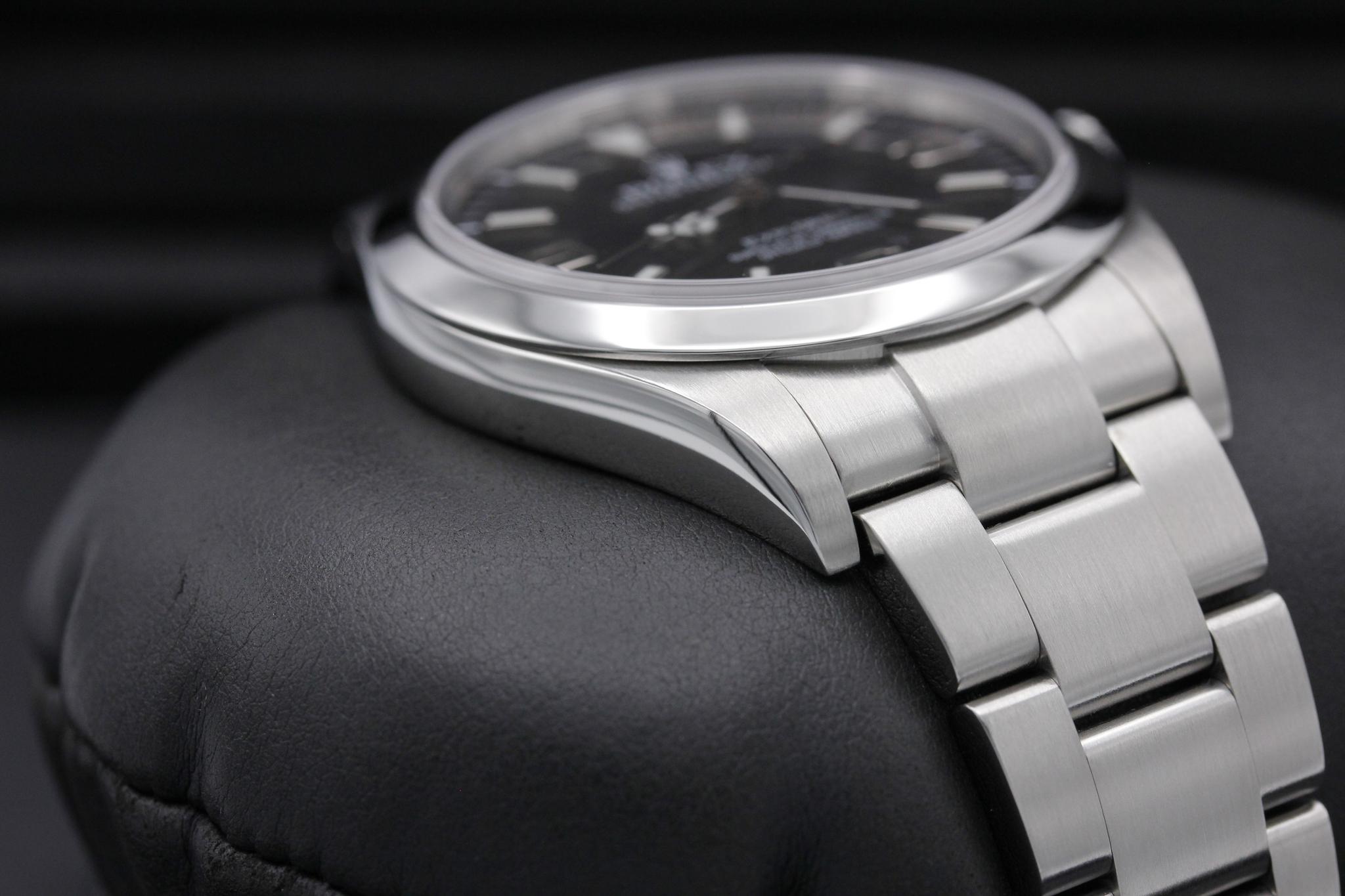 Watch Image 6