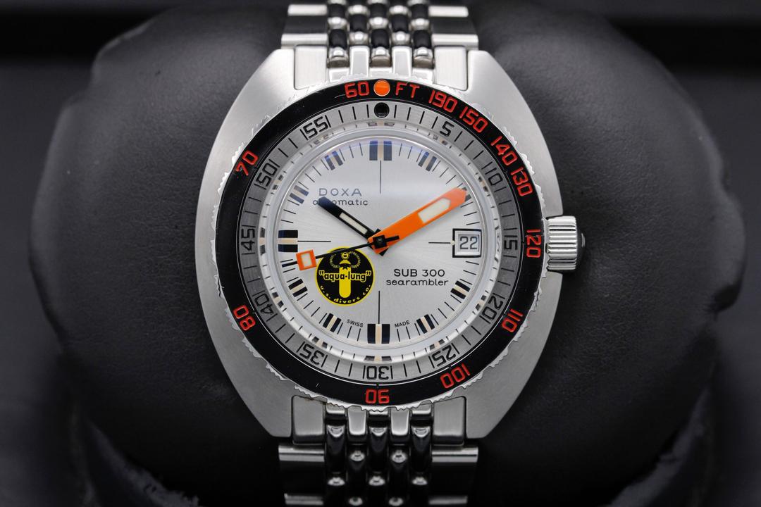 Doxa Sub 300 Searambler "Silver Lung" 820.10