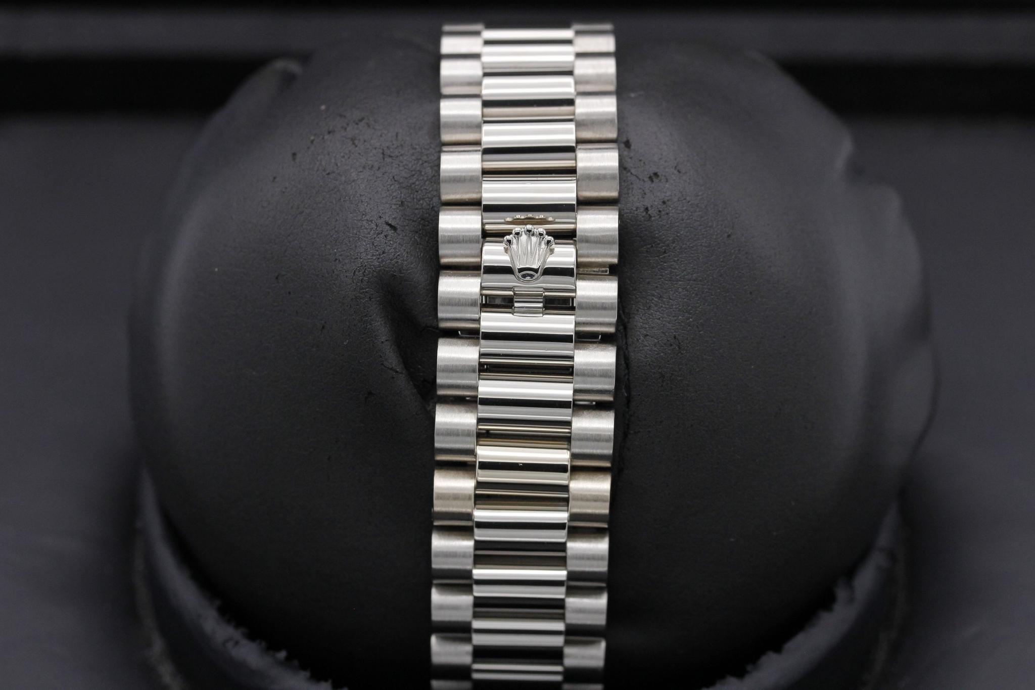 Watch Image 8