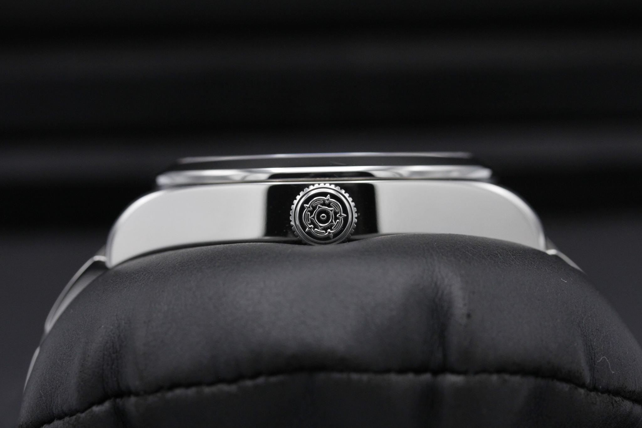Watch Image 3