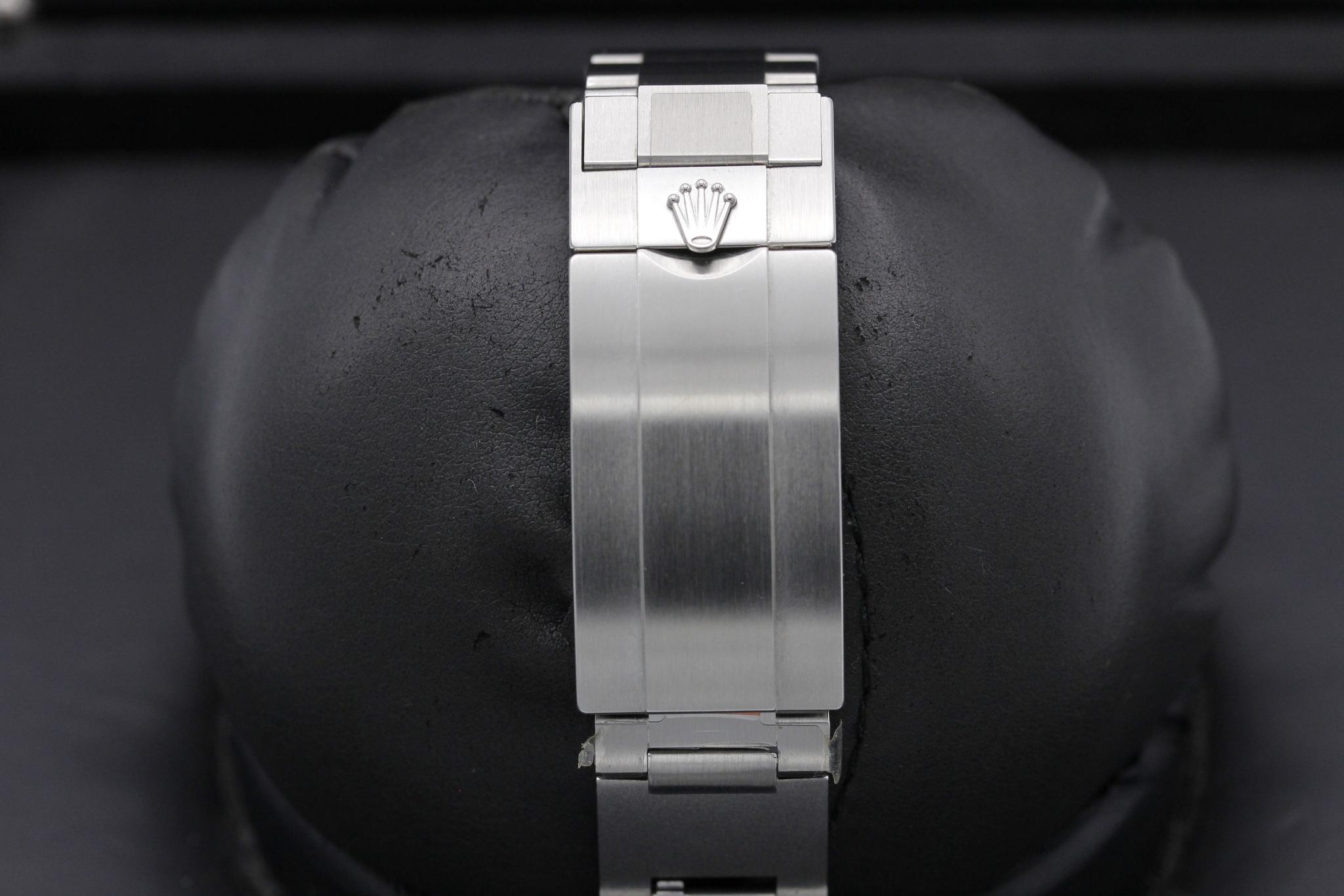 Watch Image 8