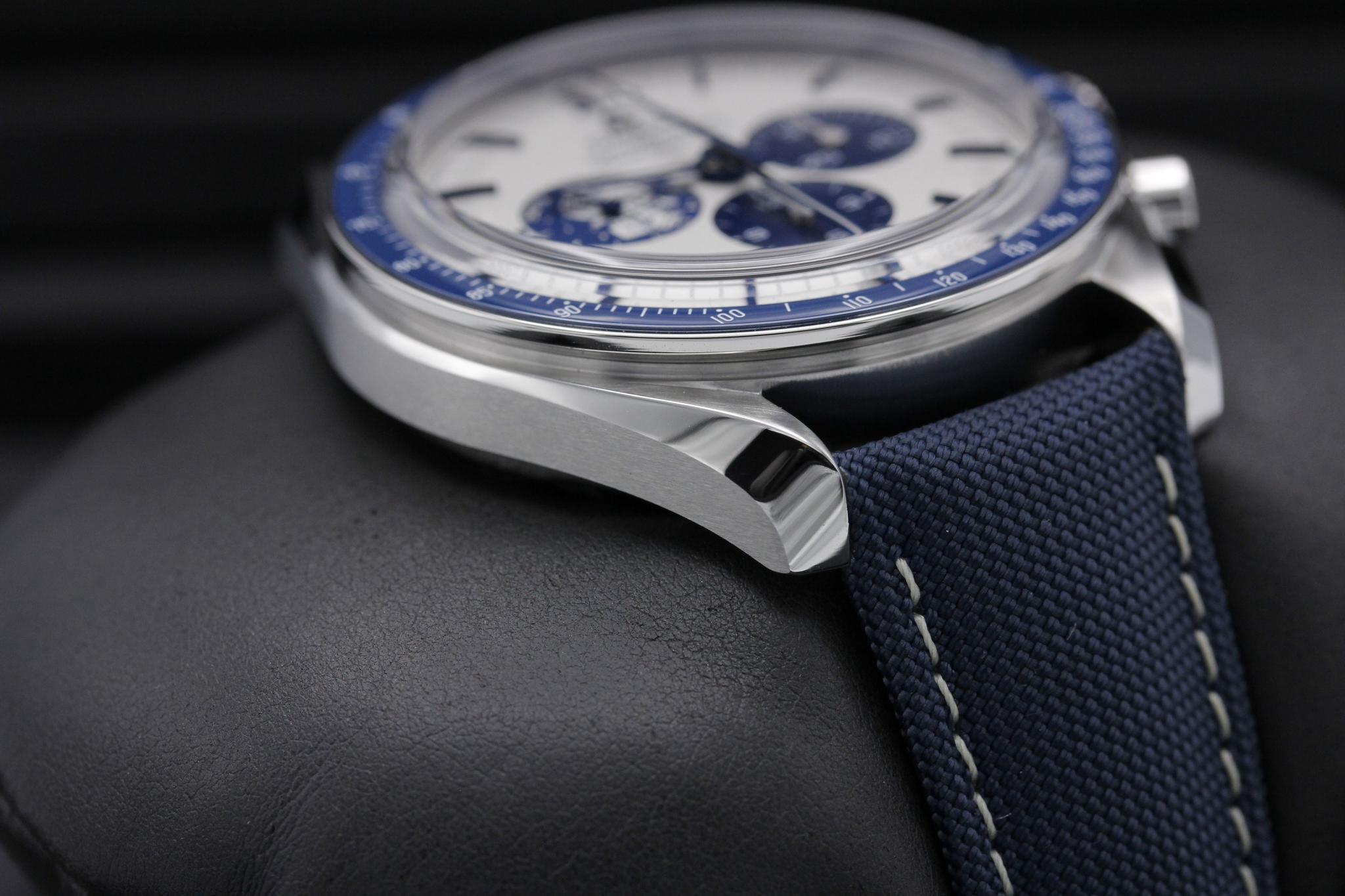Watch Image 6