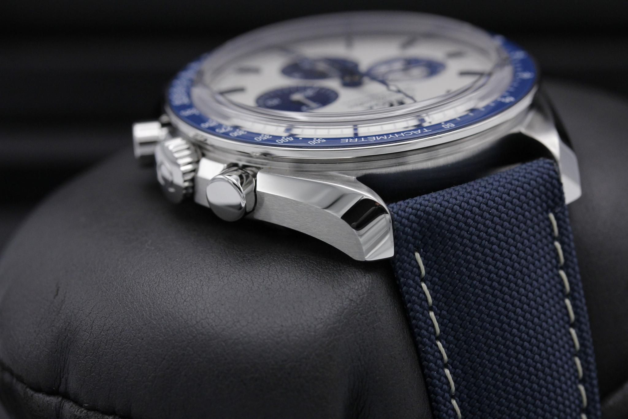 Watch Image 4