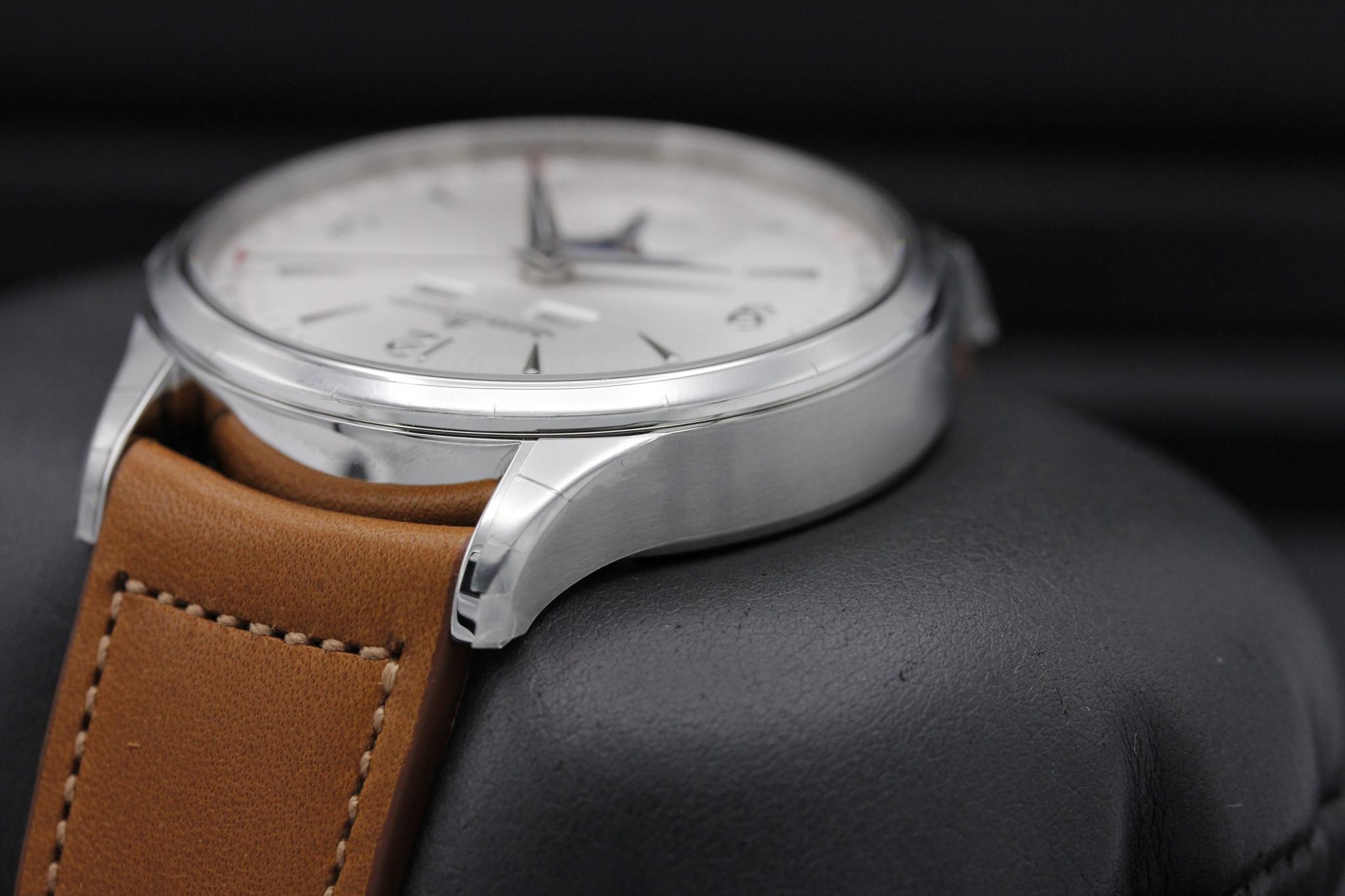 Watch Image 5