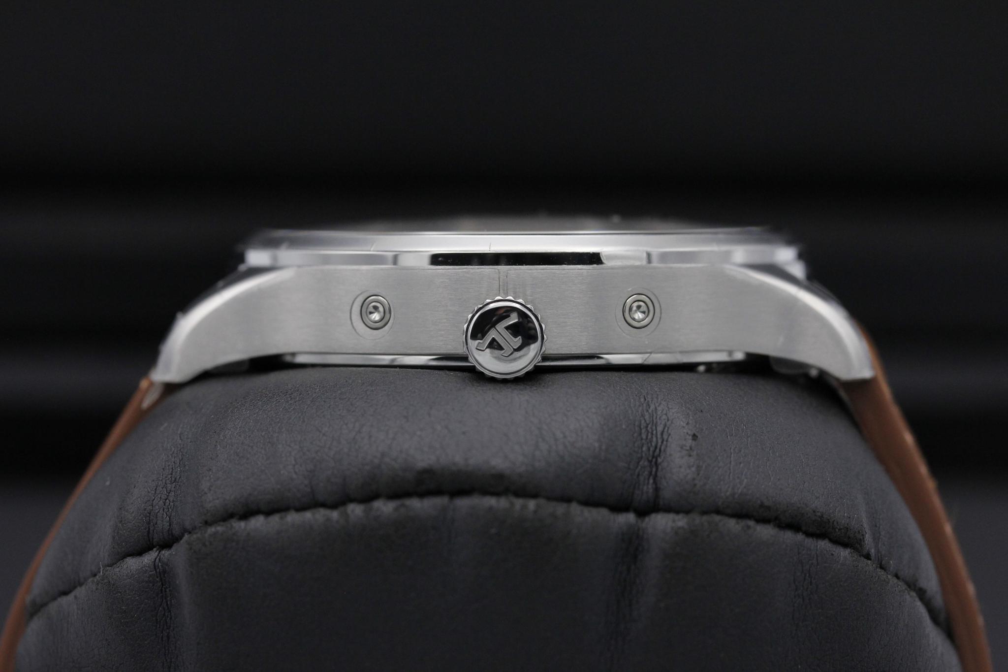Watch Image 3