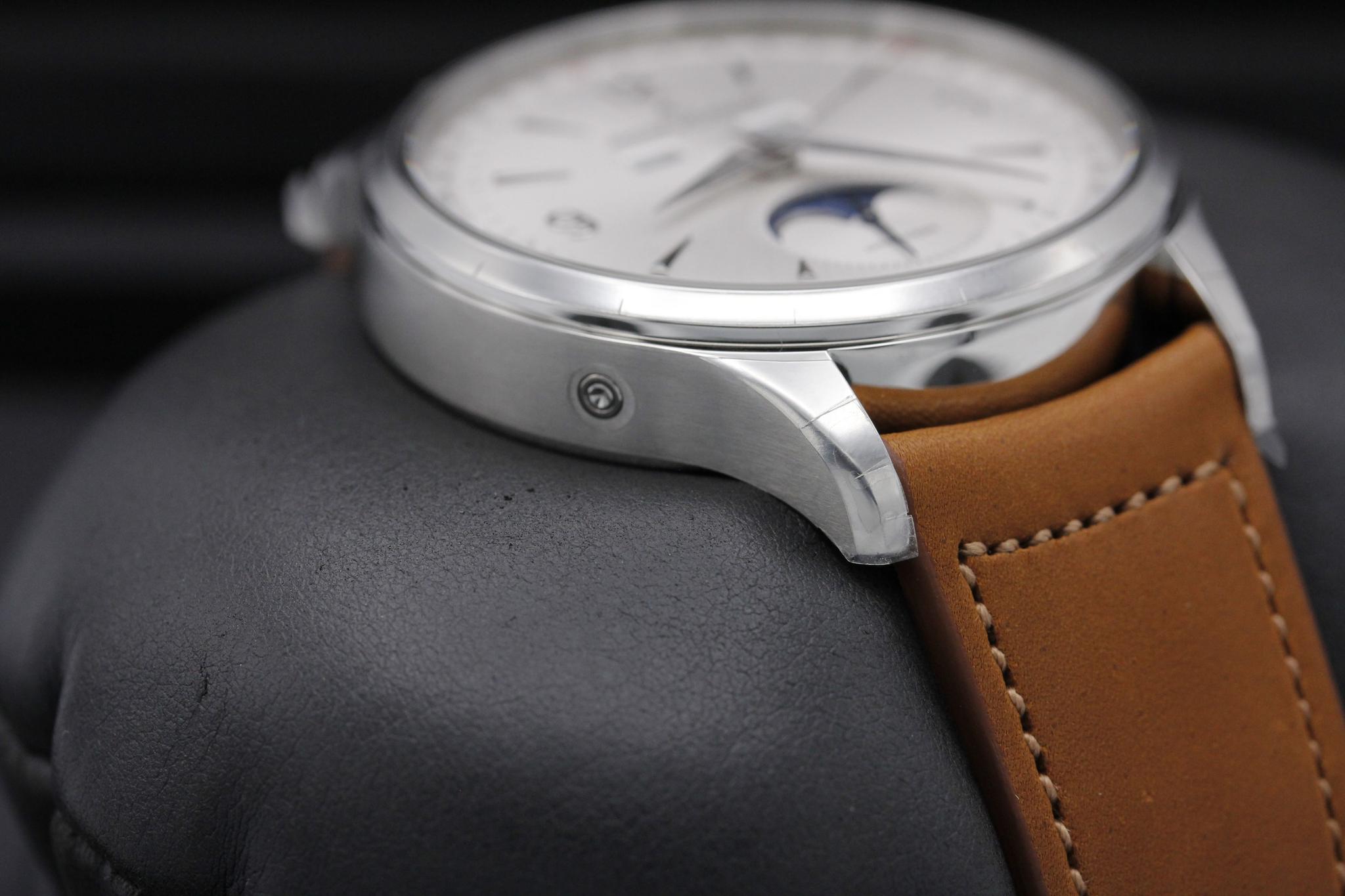 Watch Image 6