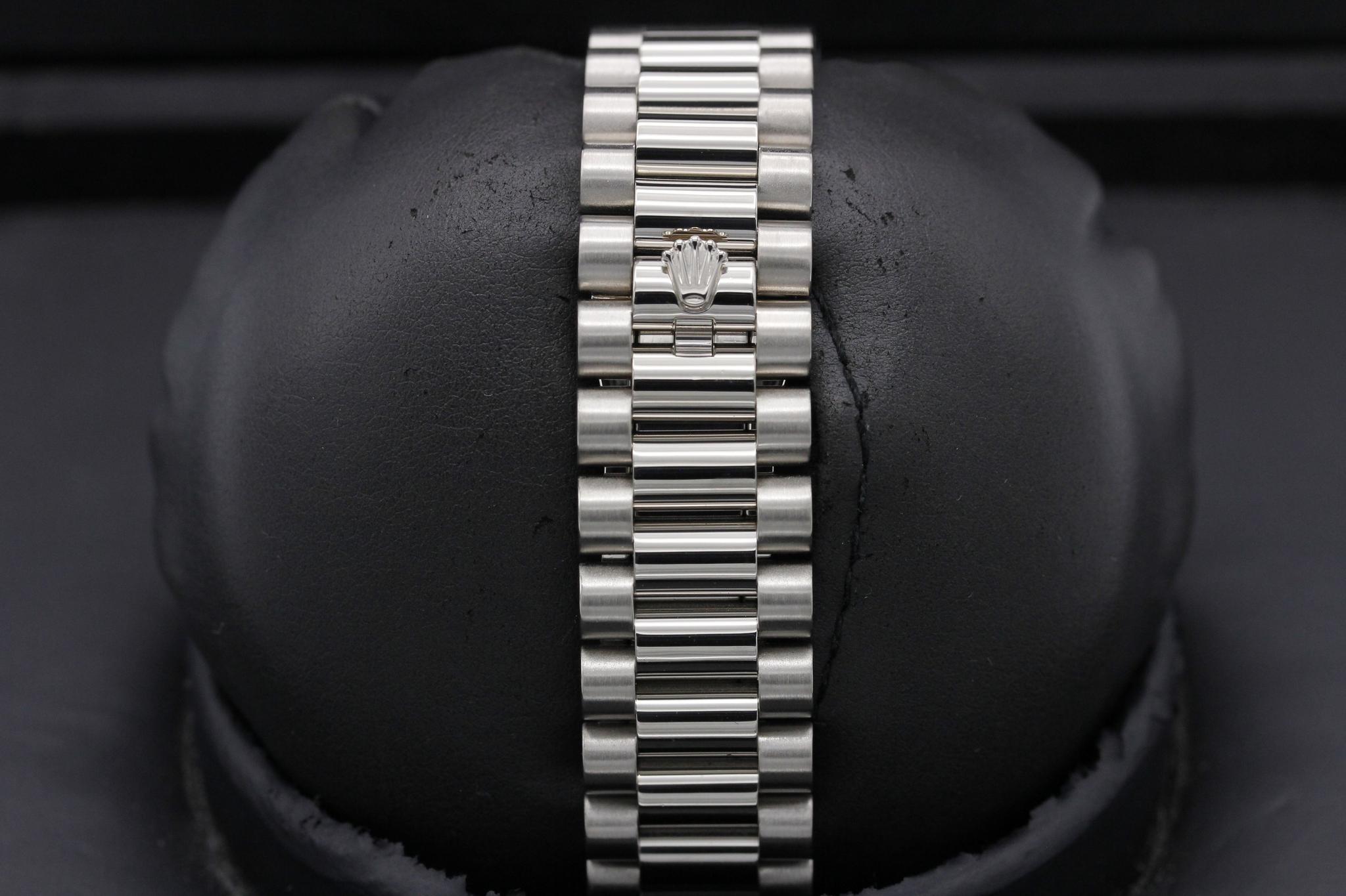 Watch Image 8