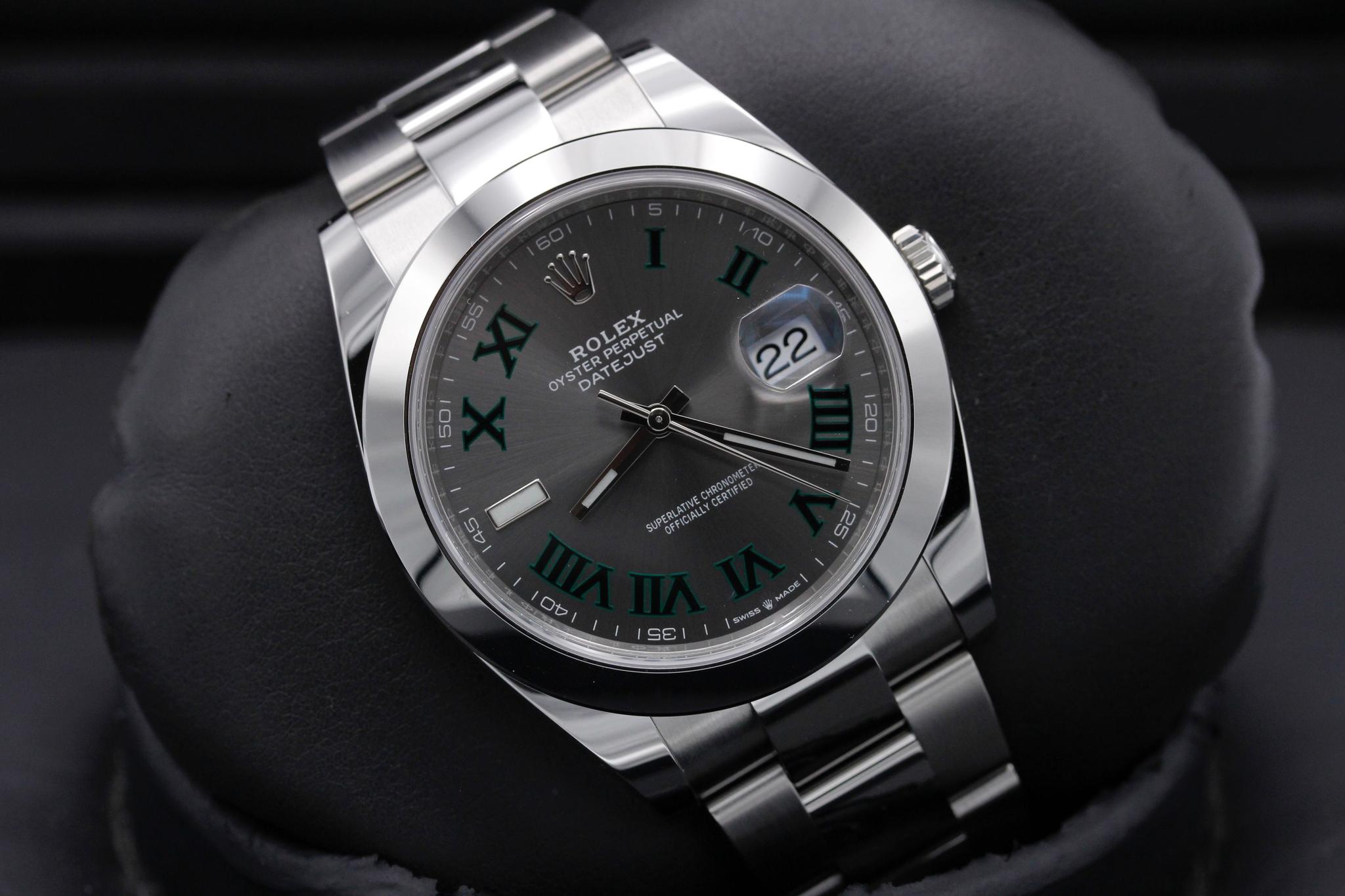 Watch Image 10