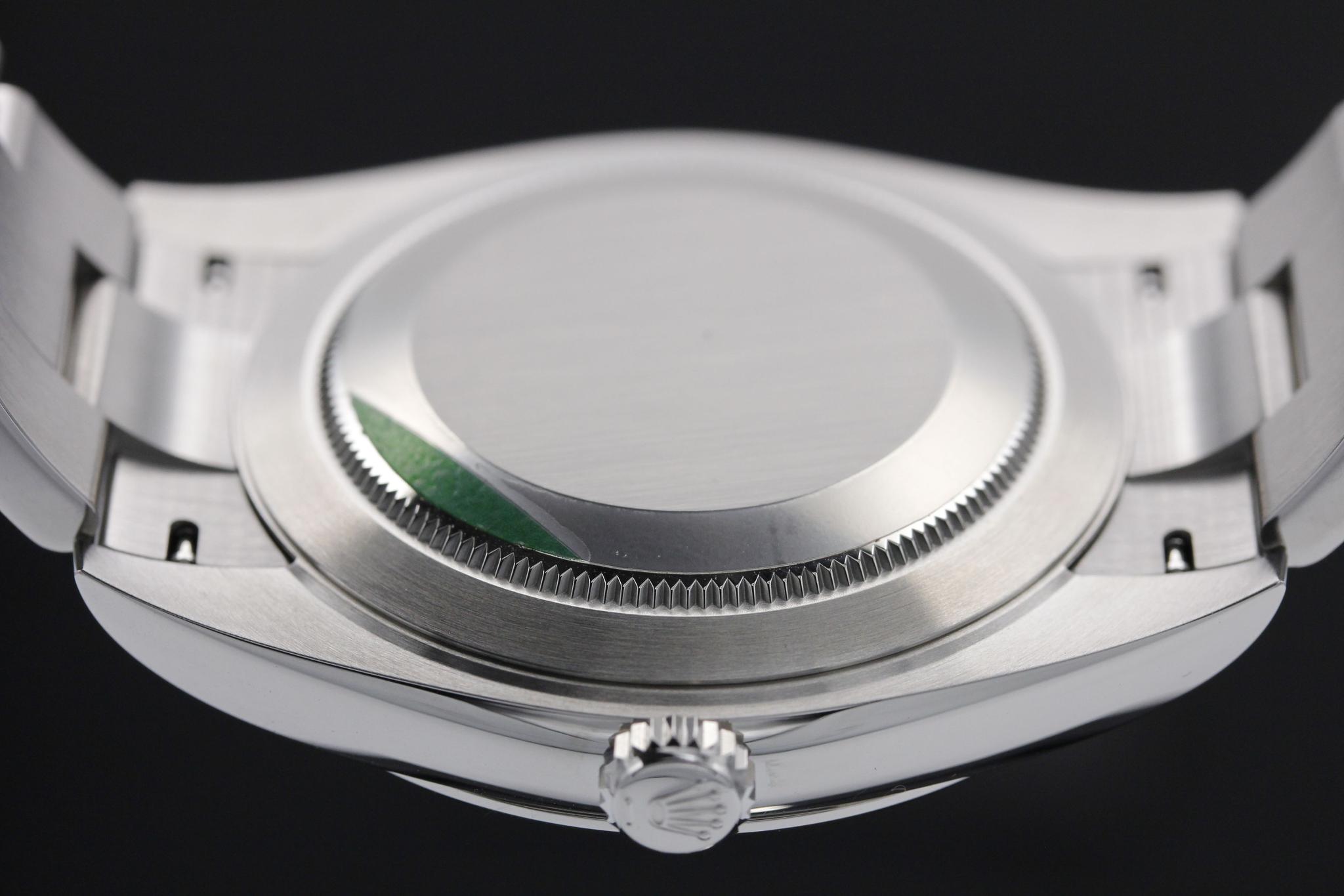 Watch Image 8