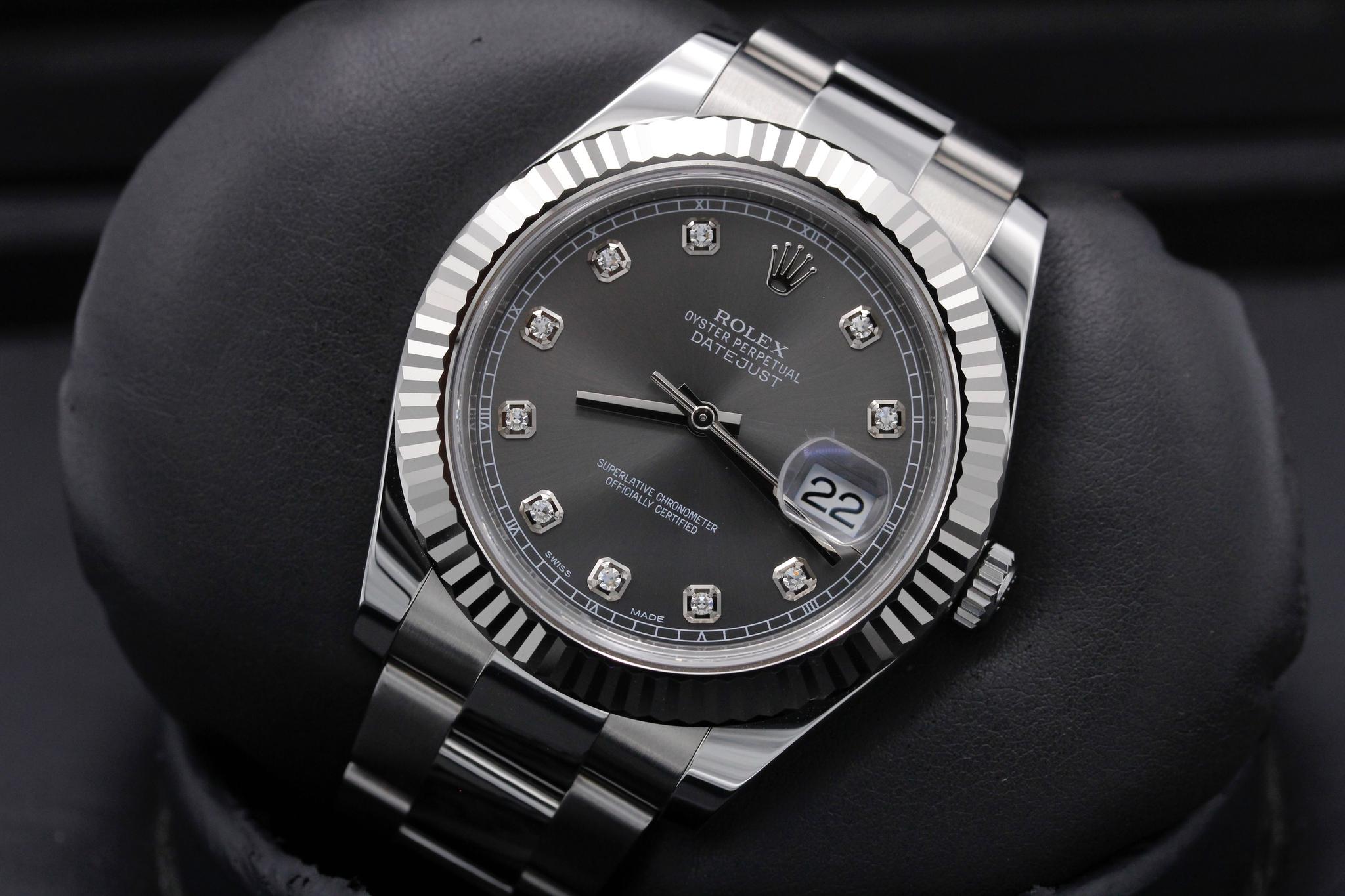 Watch Image 10