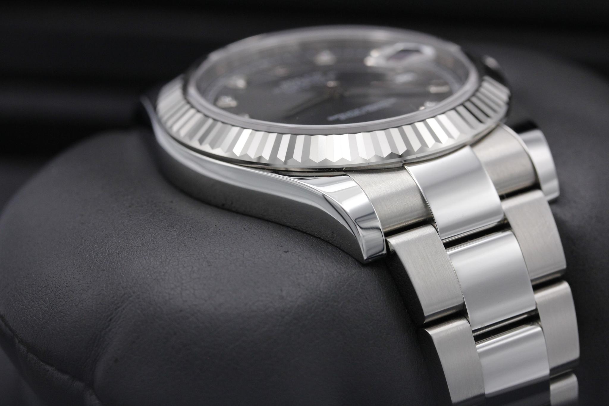Watch Image 6