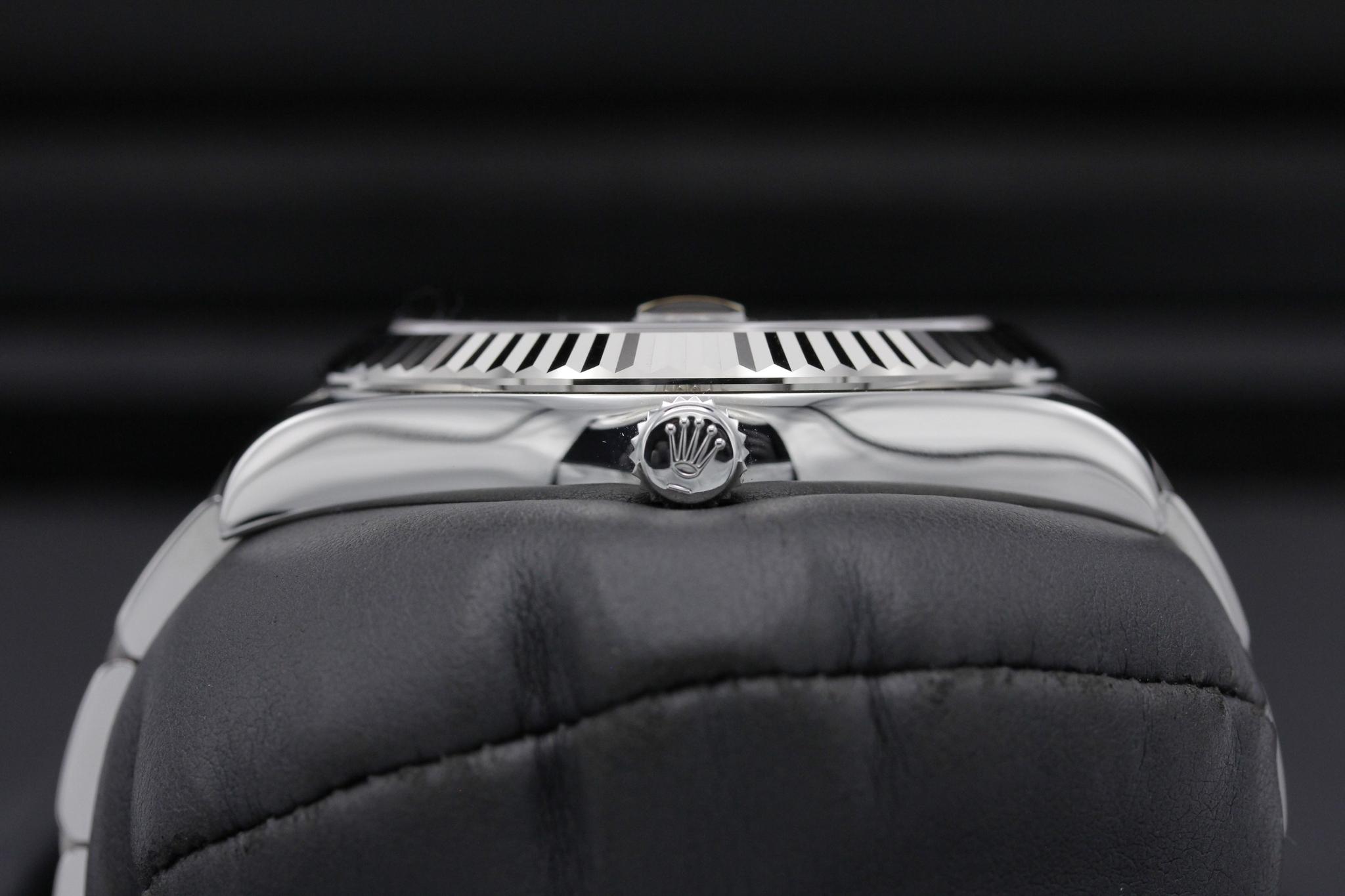 Watch Image 3