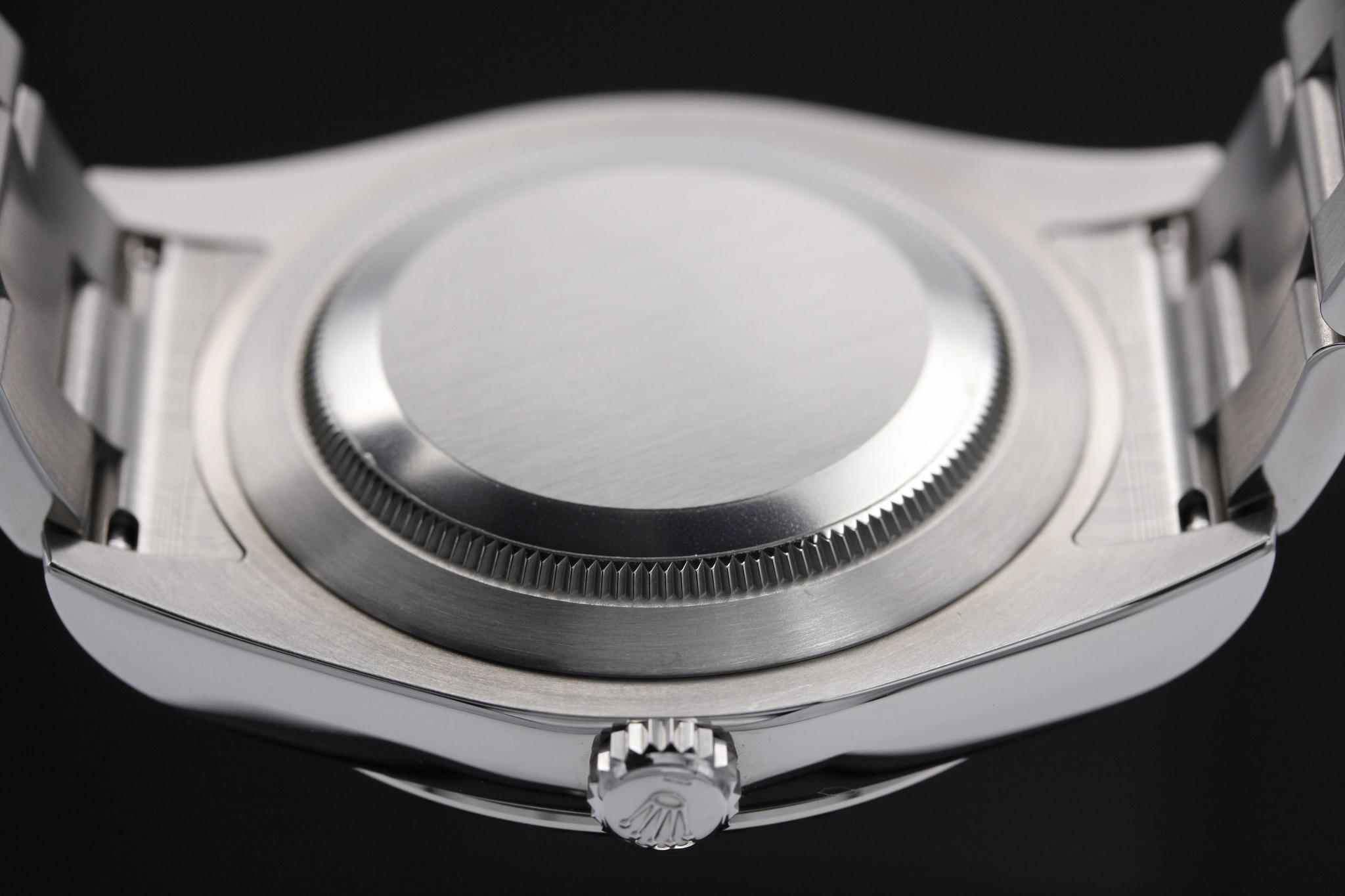 Watch Image 7