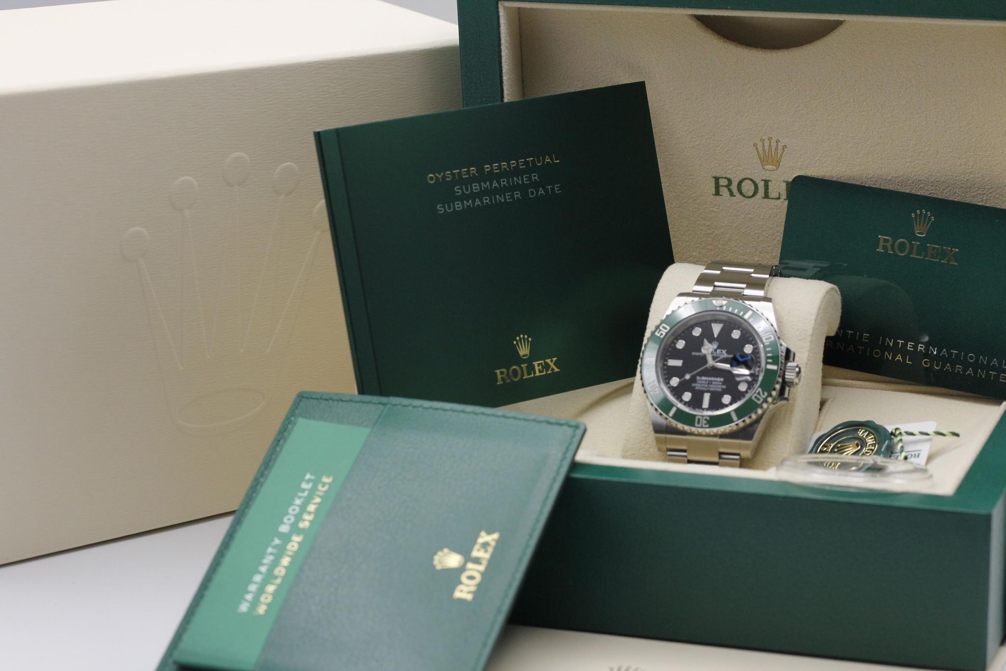Watch Image 11