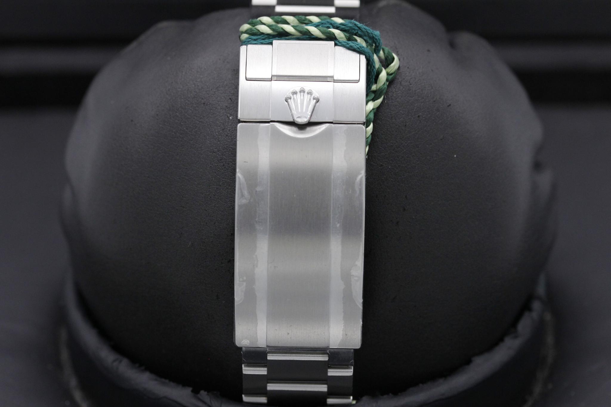 Watch Image 8