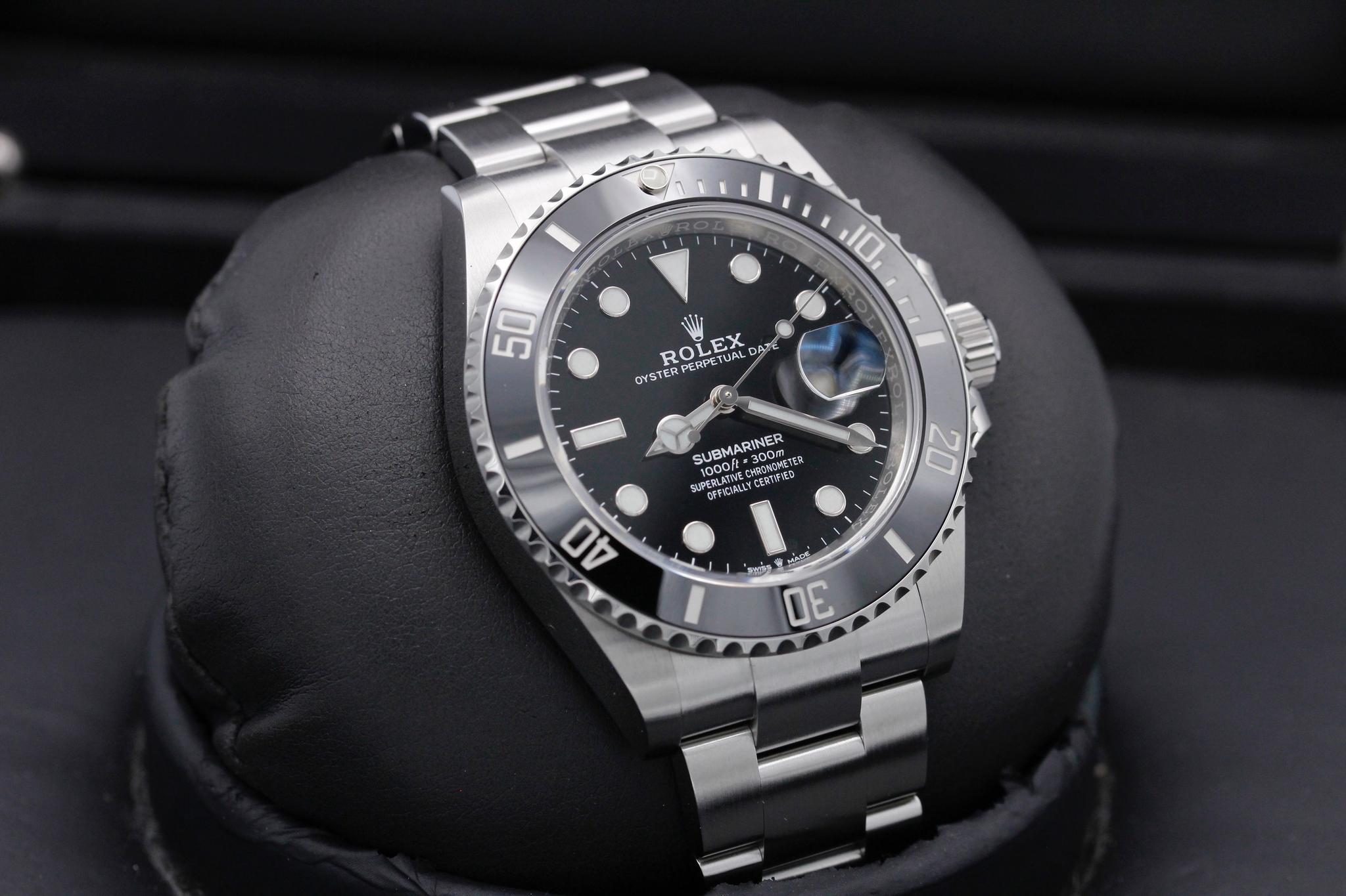 Watch Image 10