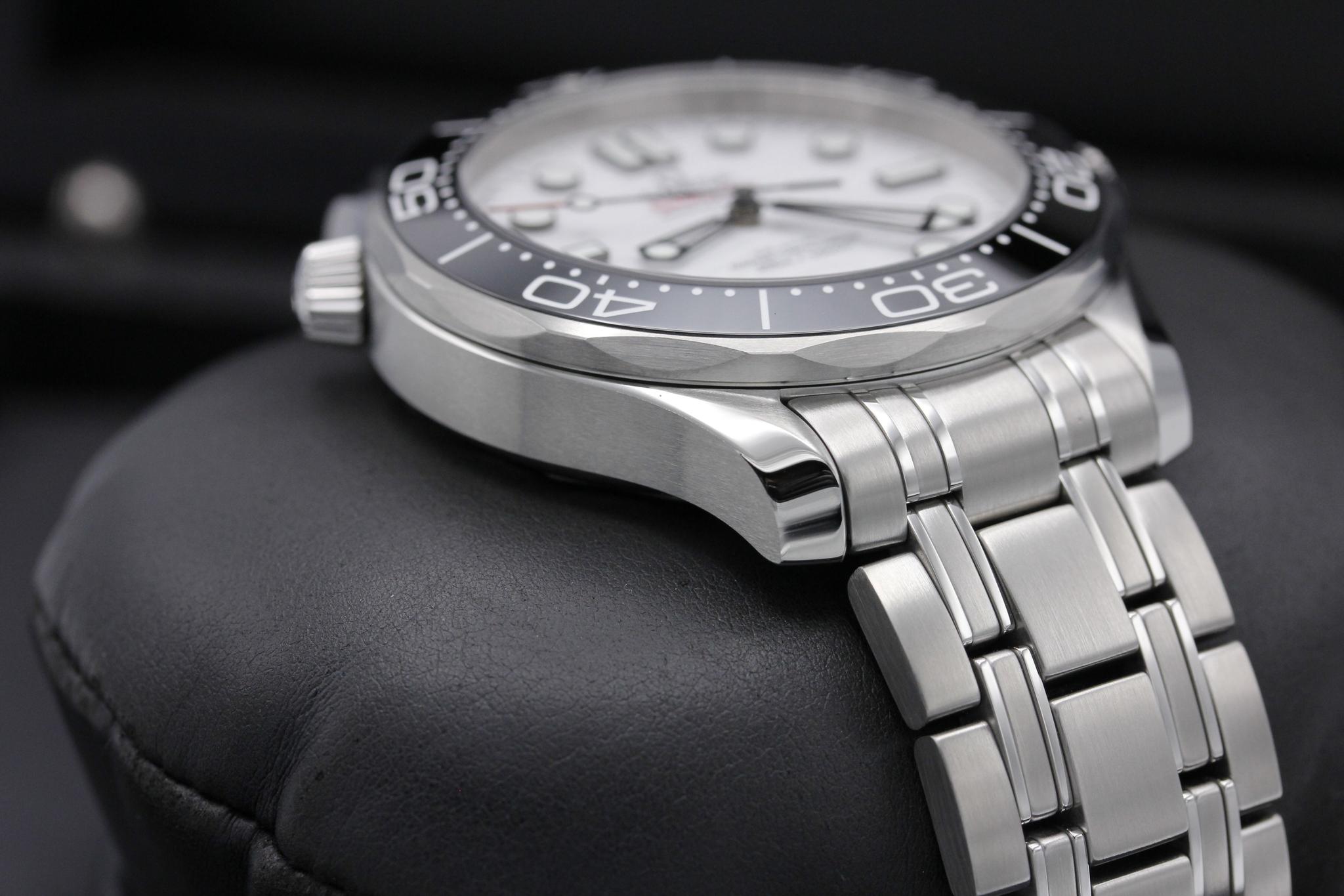 Watch Image 6