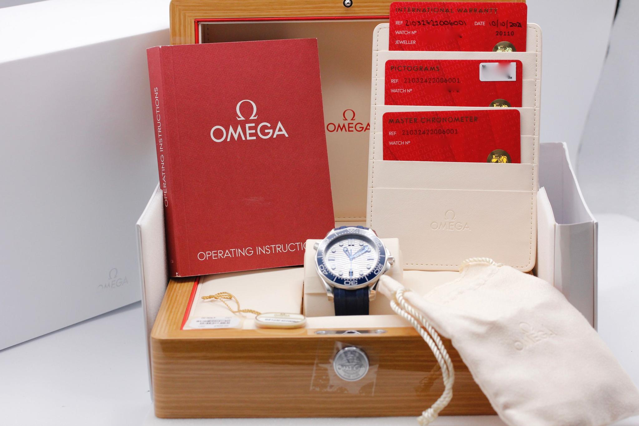 Watch Image 11