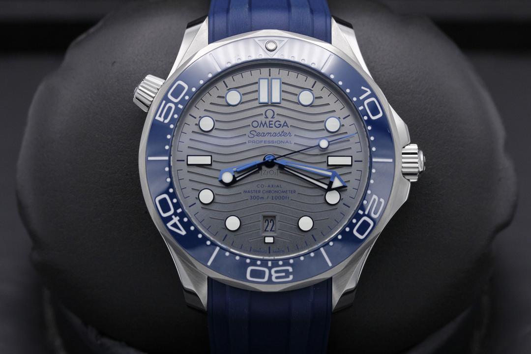 Omega Seamaster 300m 210.32.42.20.06.001