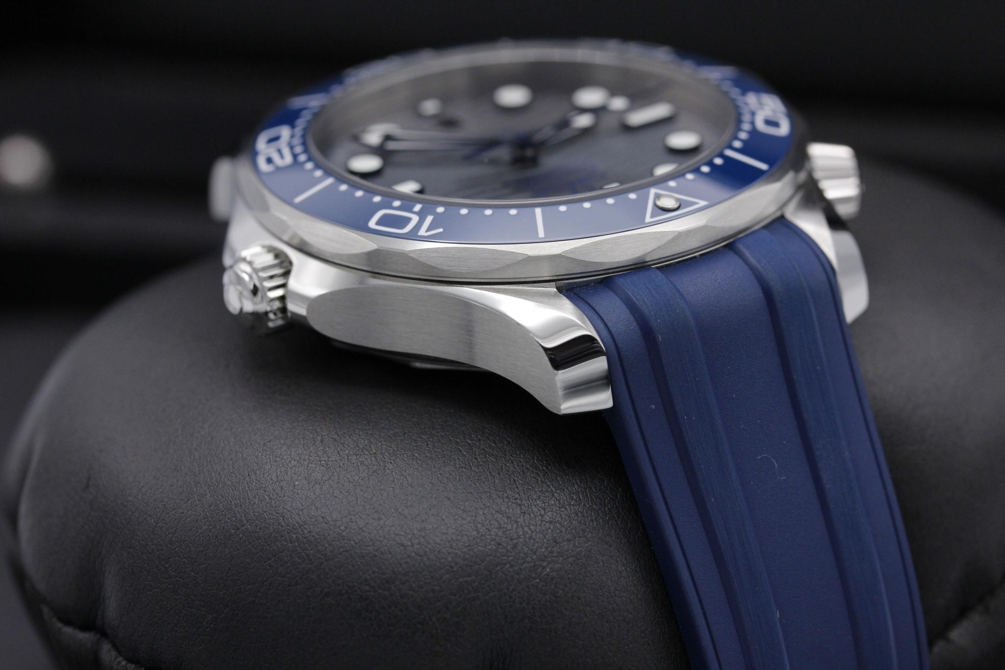 Watch Image 4