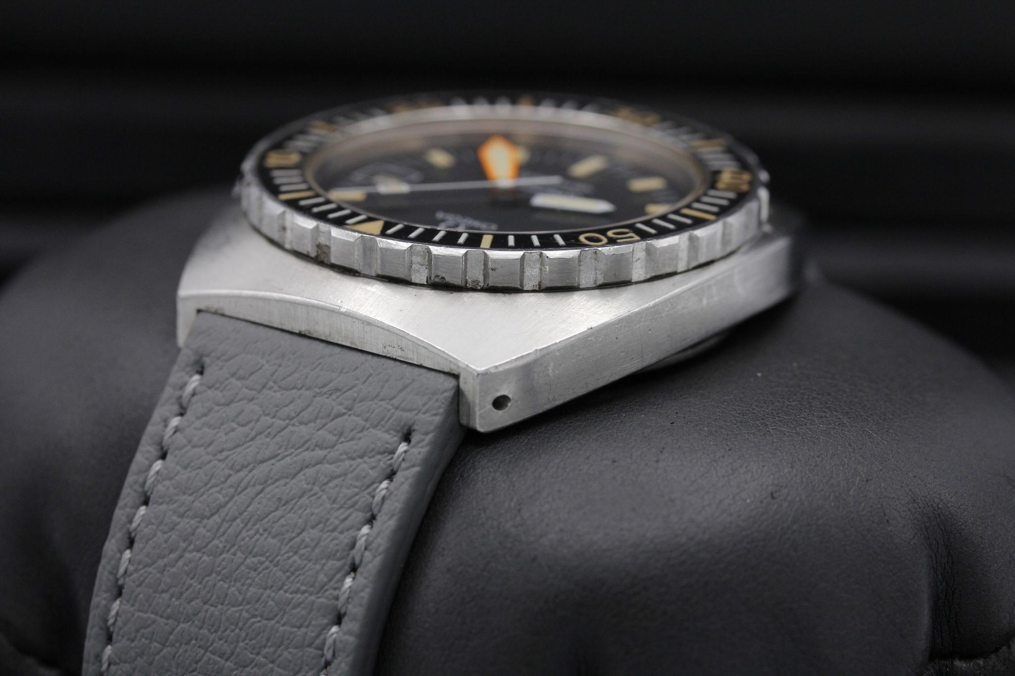 Watch Image 5